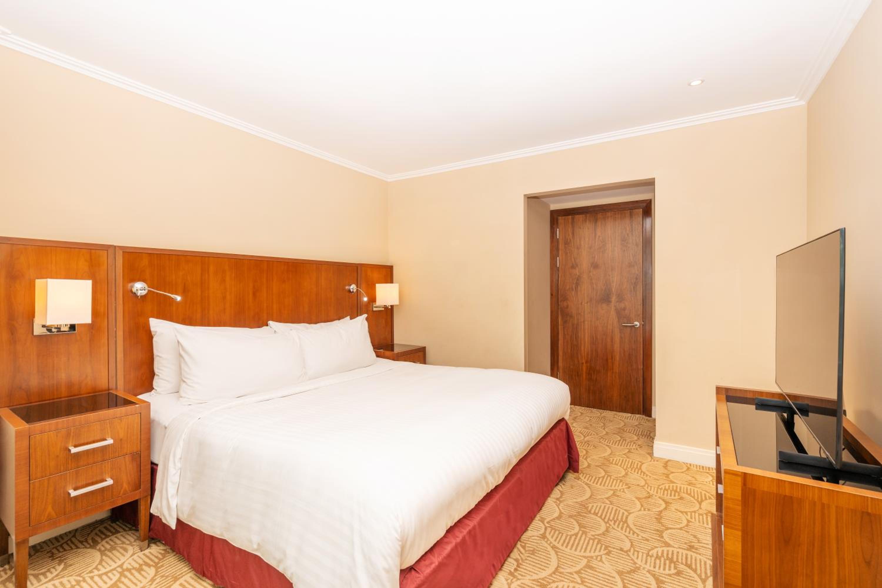 Legends Suite - Photo 1