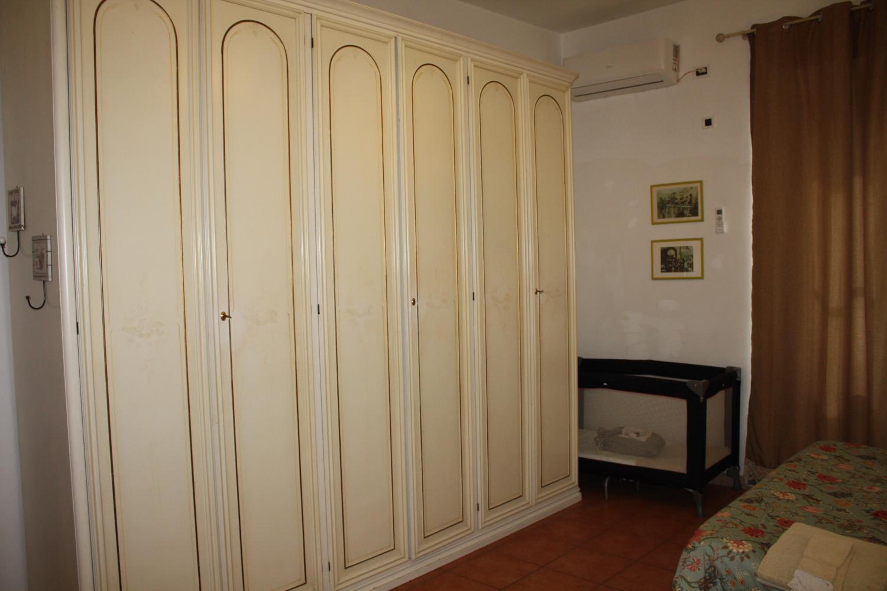Two-Bedroom Apartment - Photo 7