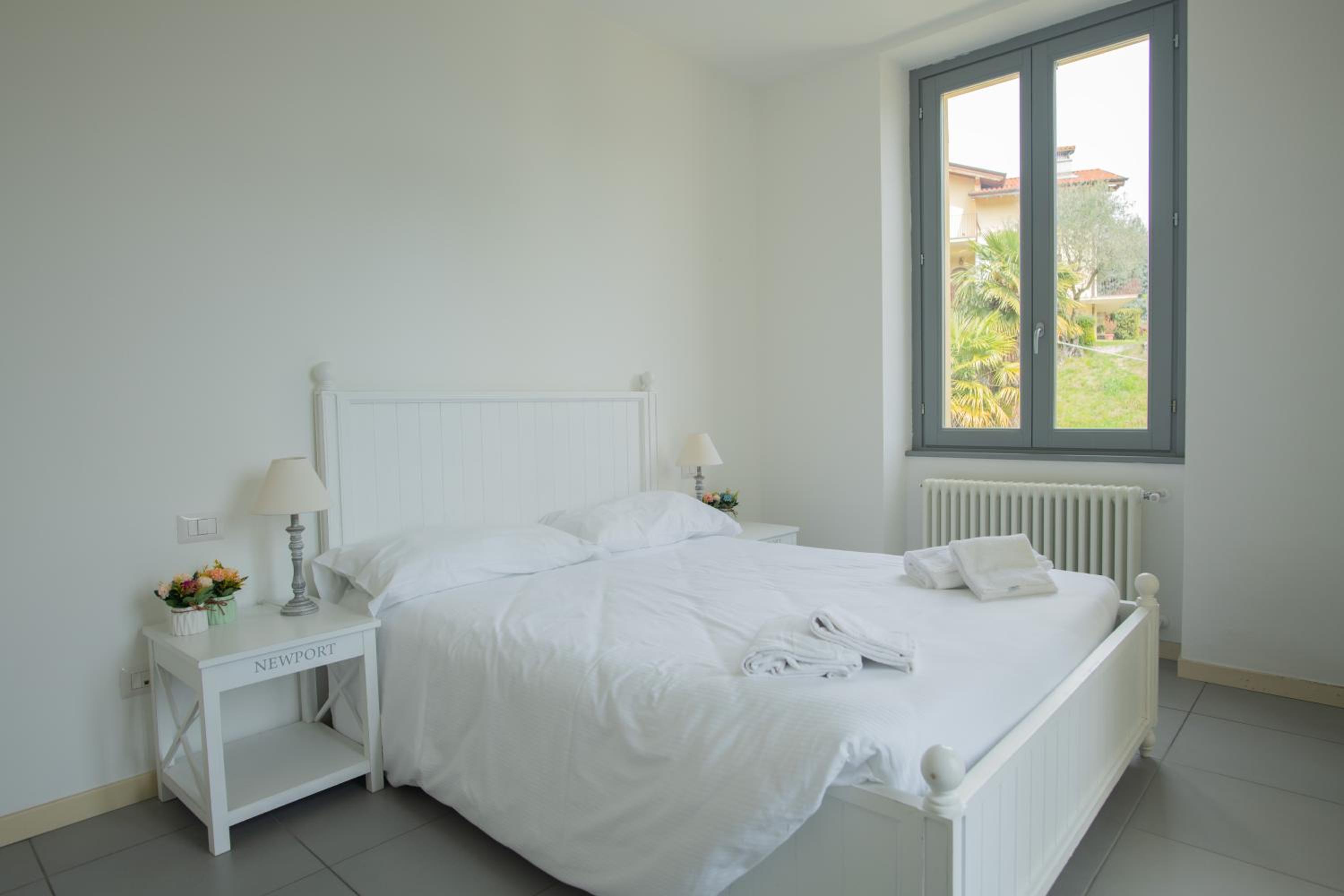 Apartment with Lake View photo 1
