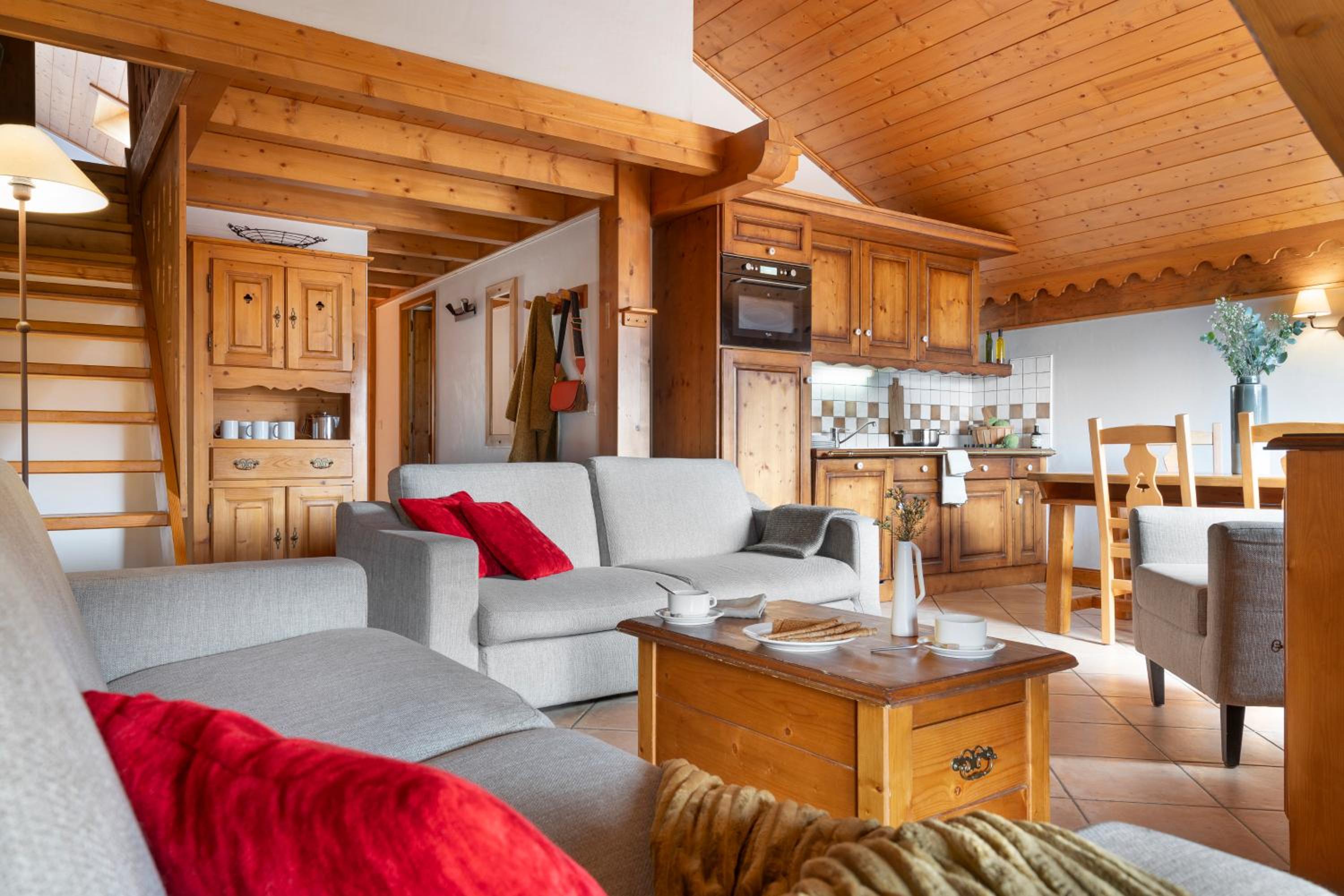 Three-Bedroom Apartment with Mezzanine (8 People)