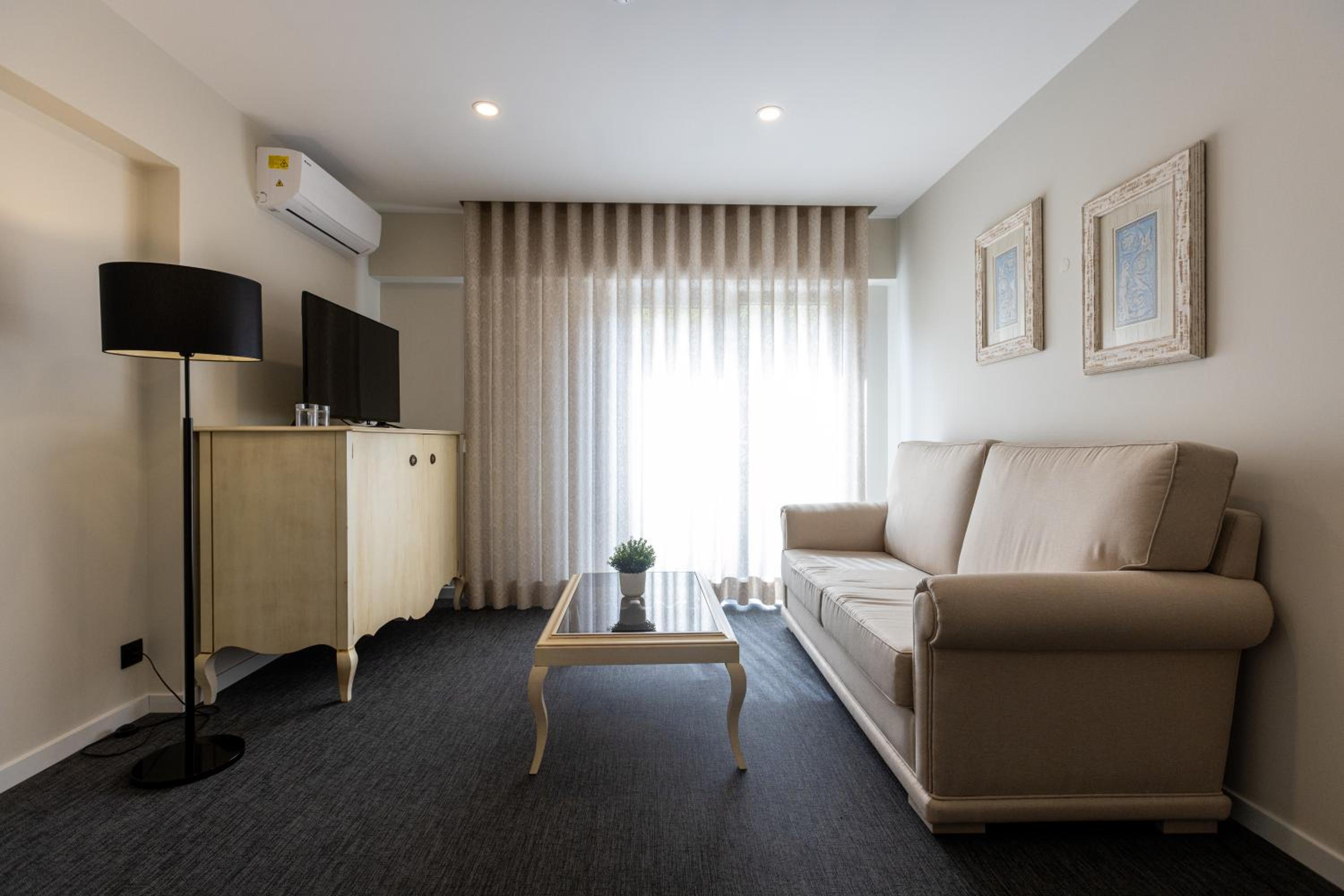 Royal Suite - Photo 14