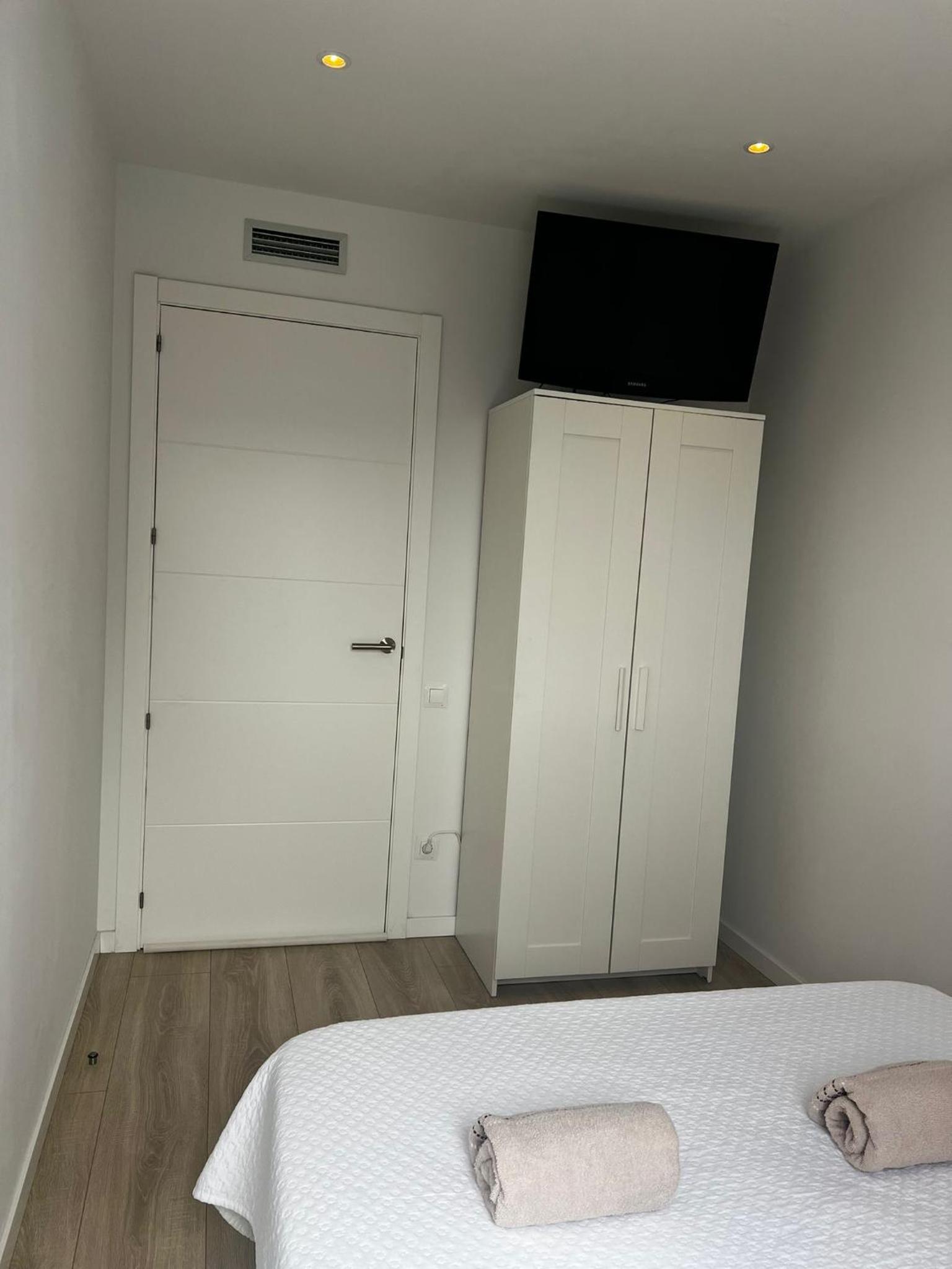 Double Room with Shared Bathroom photo 1