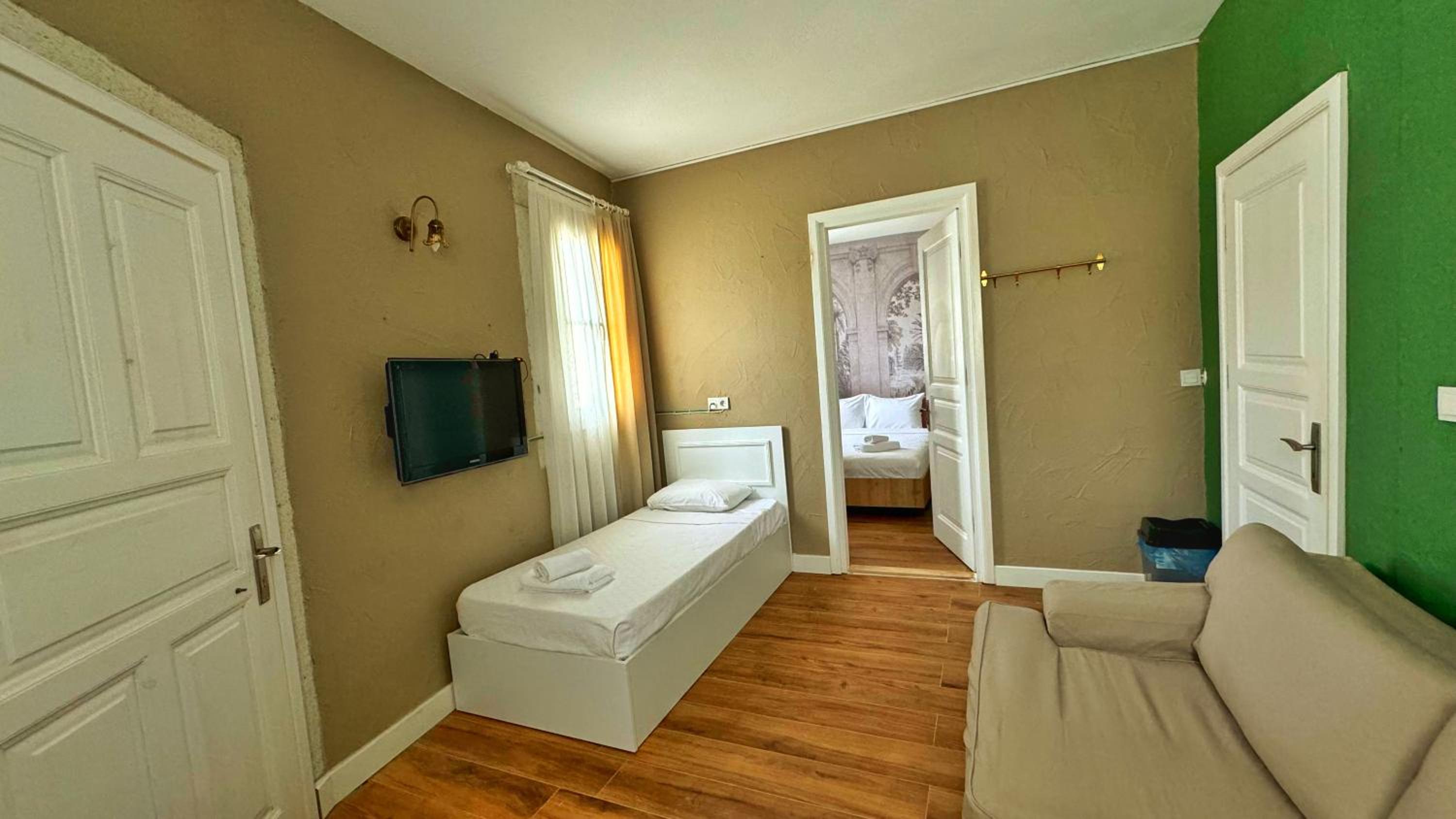 Royal Suite photo 1