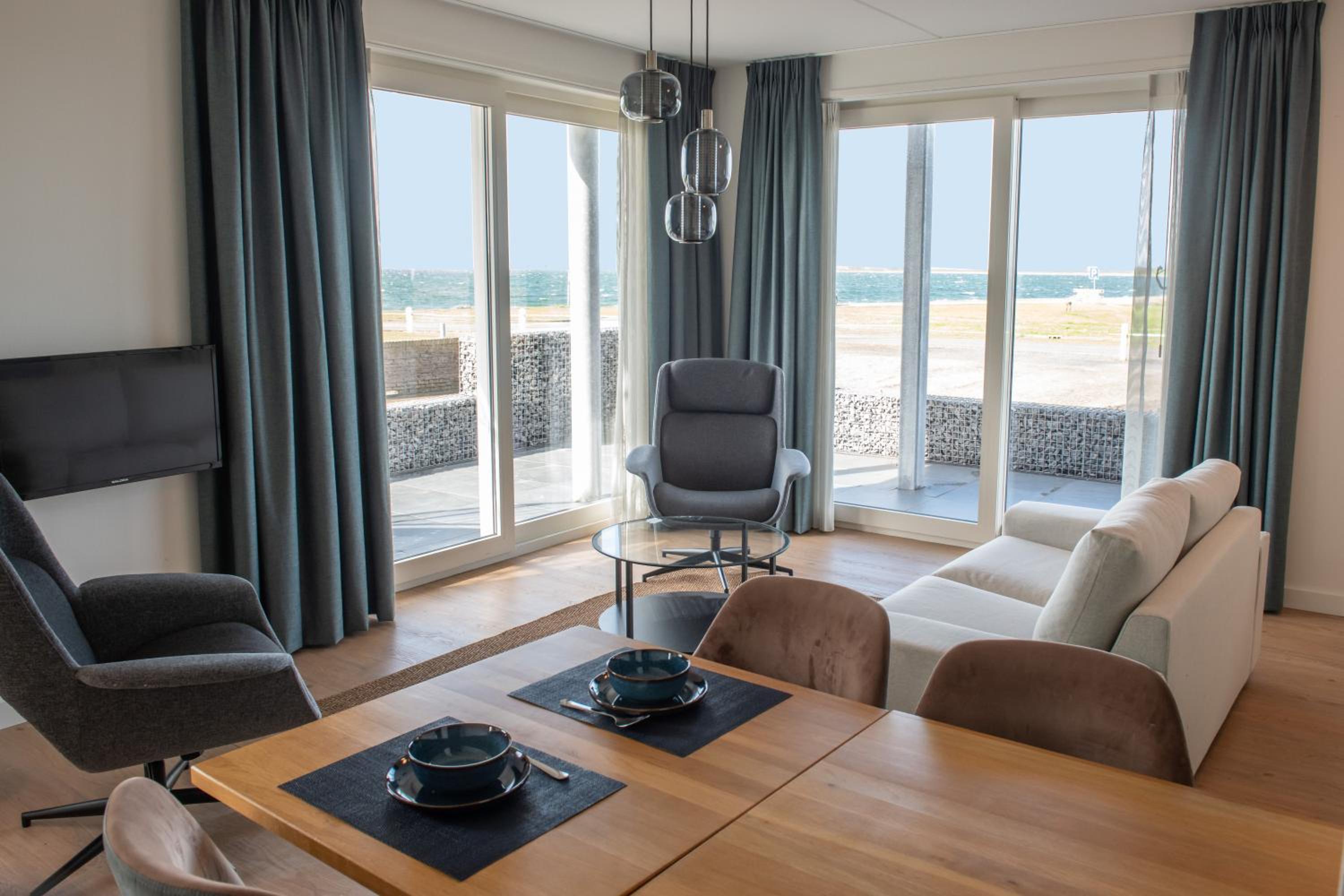Apartment with Terrace - Photo 1