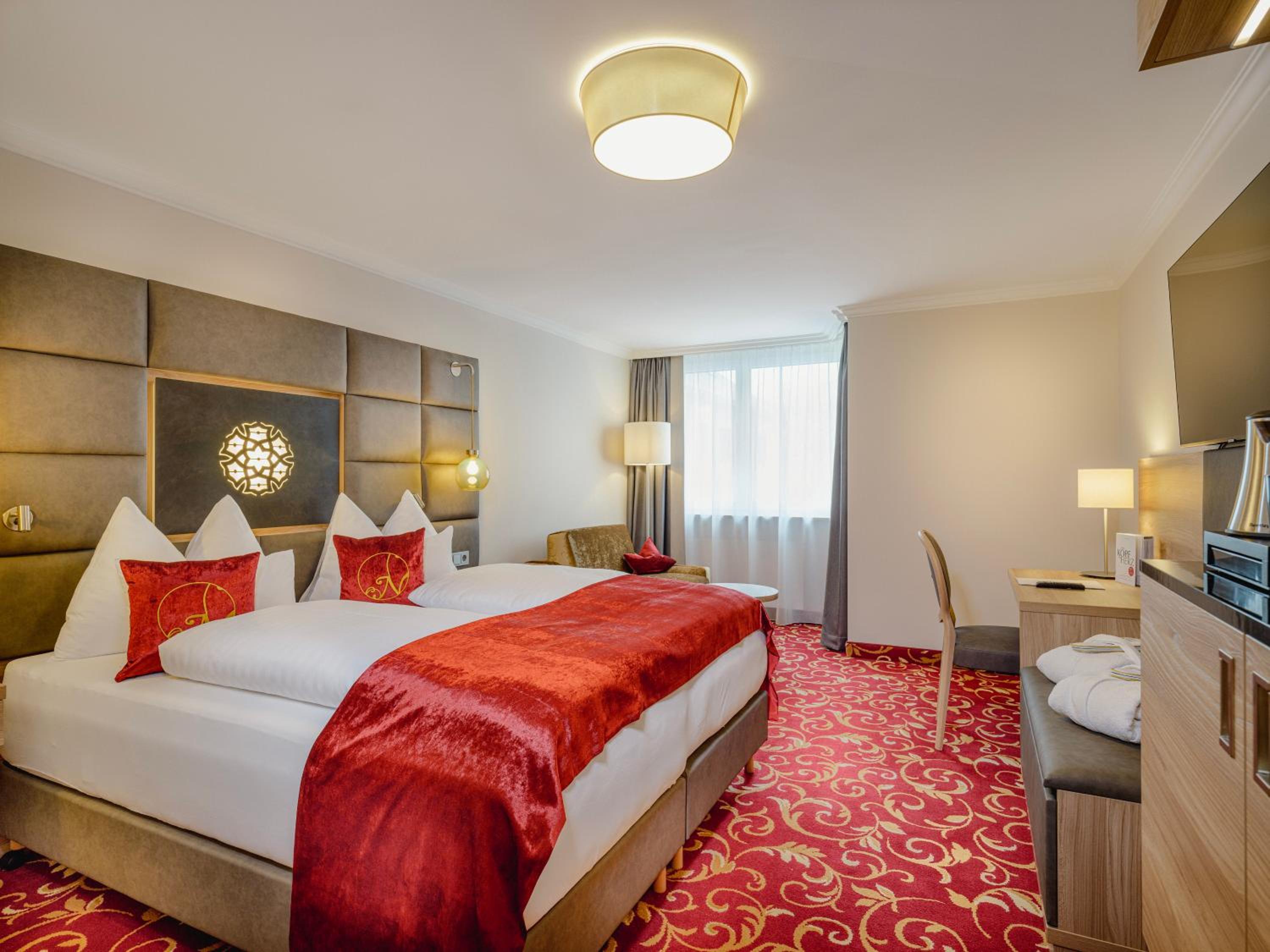 Classic Double Room - Free access to Alpentherme photo 3