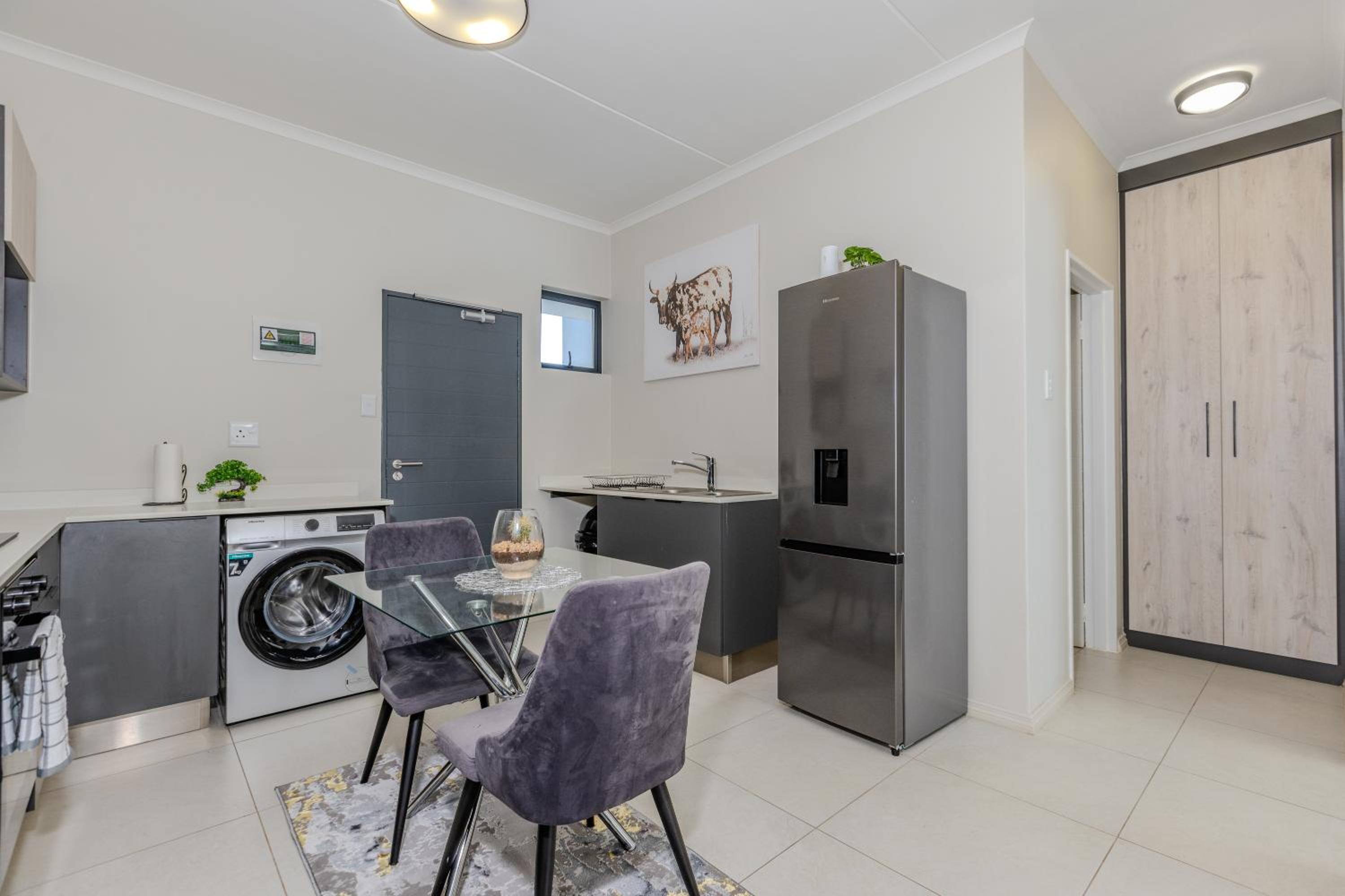 Two-Bedroom Apartment photo 2