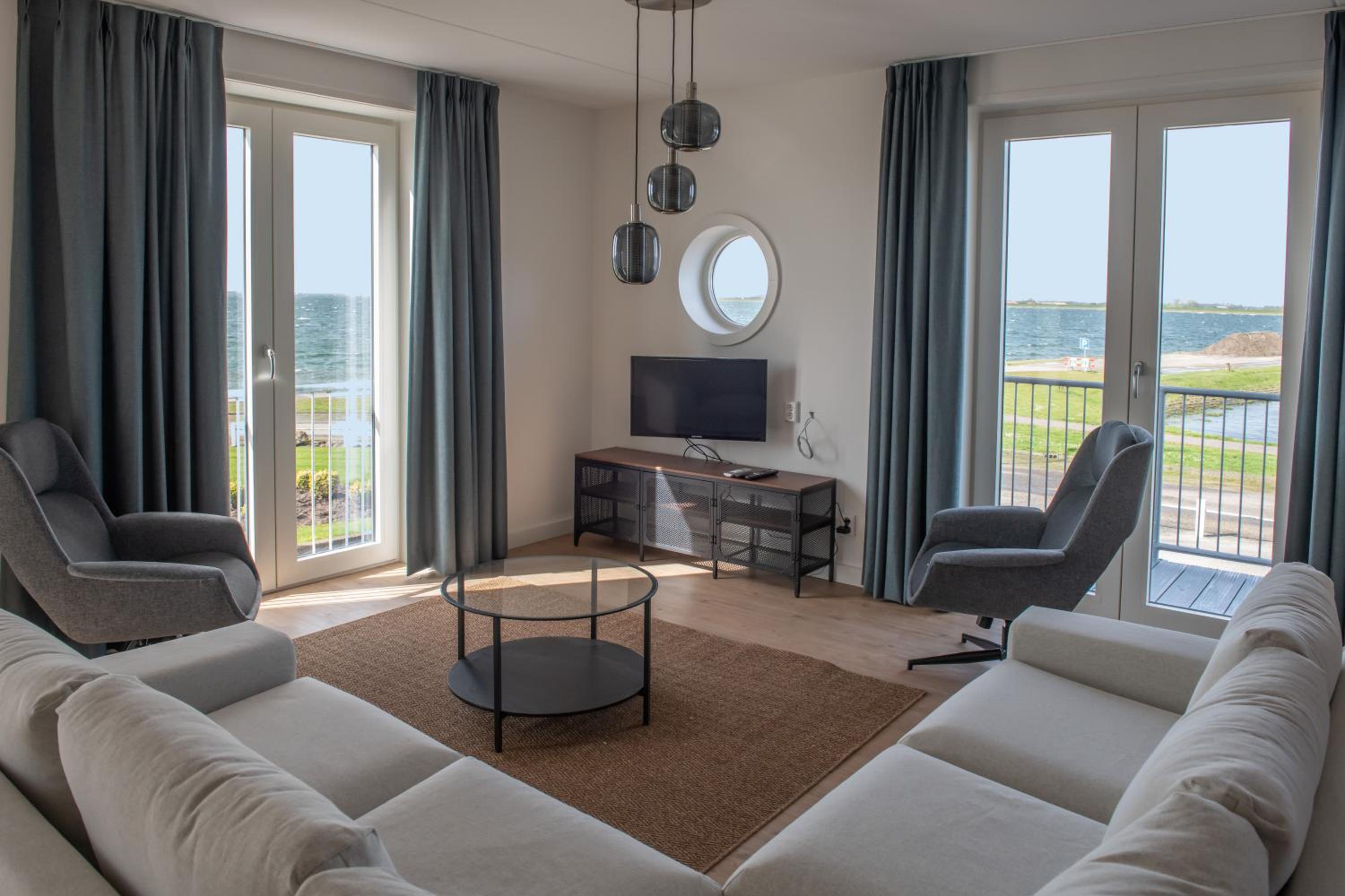 Apartment with Balcony - Photo 1