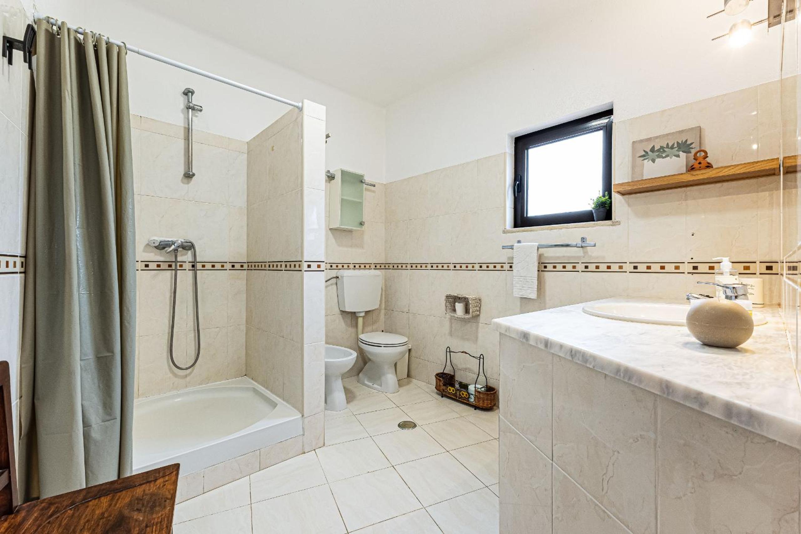 Three-Bedroom Villa photo 3