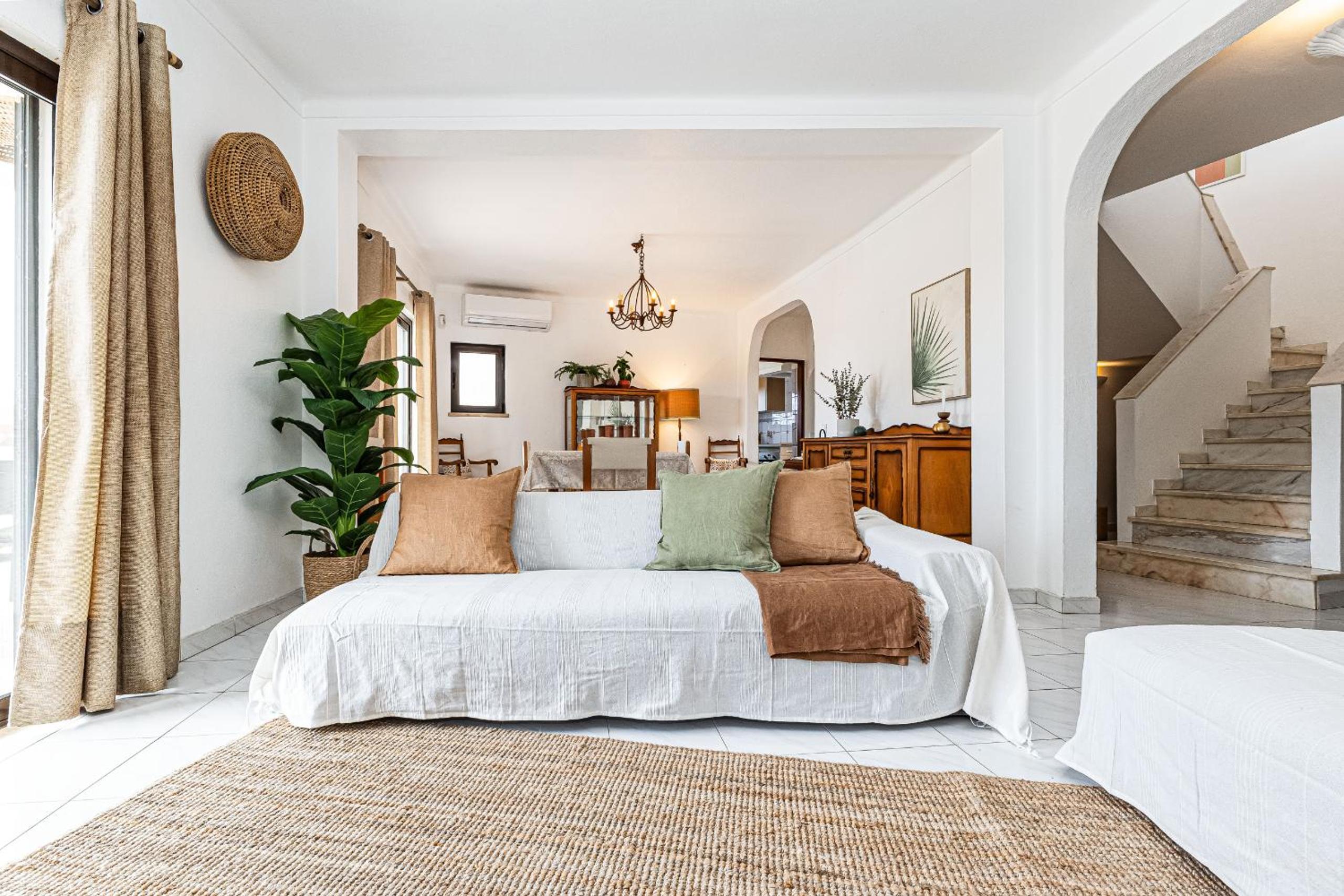 Three-Bedroom Villa photo 1