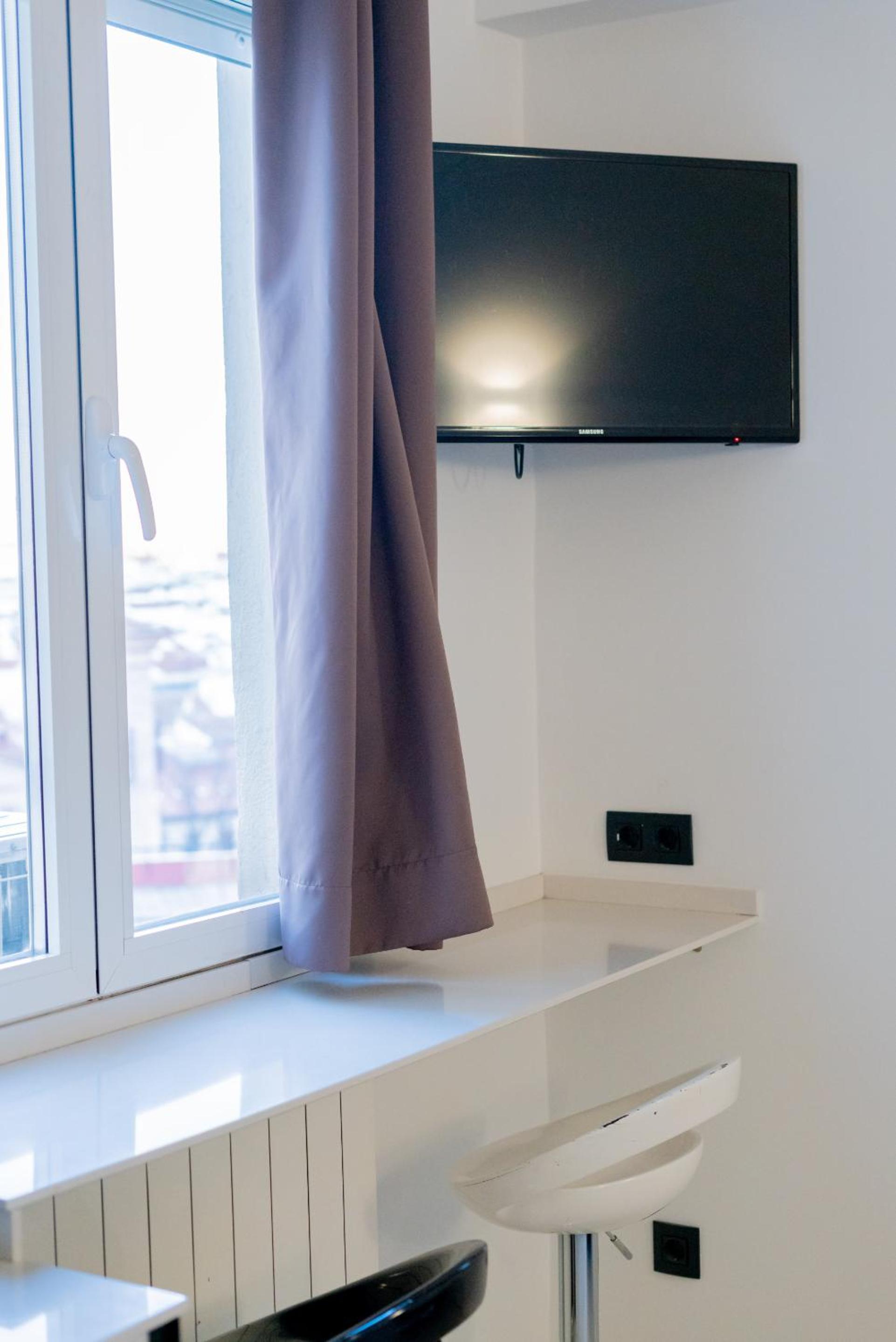 Basic Triple Room photo 2