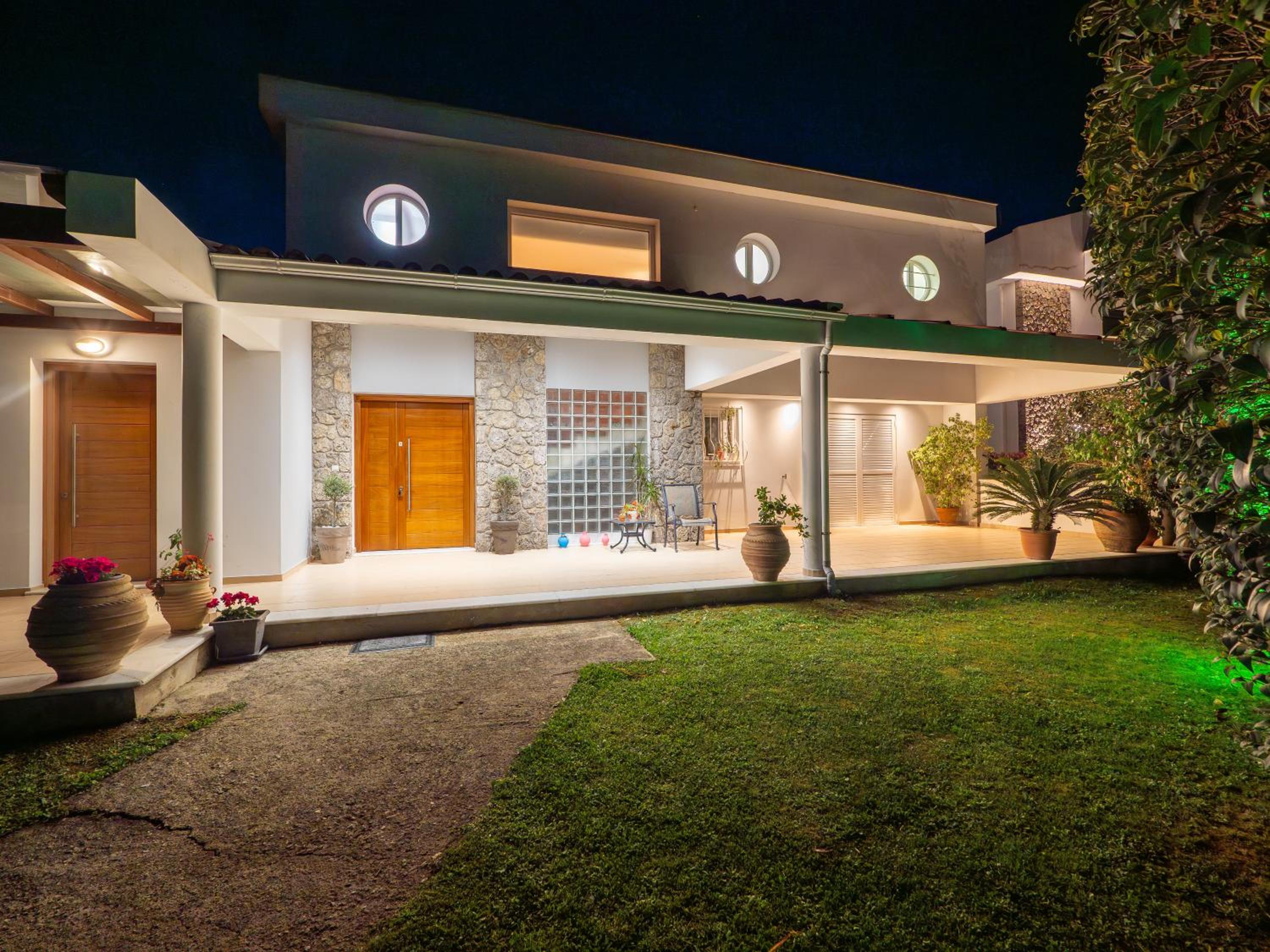 Villa photo 3
