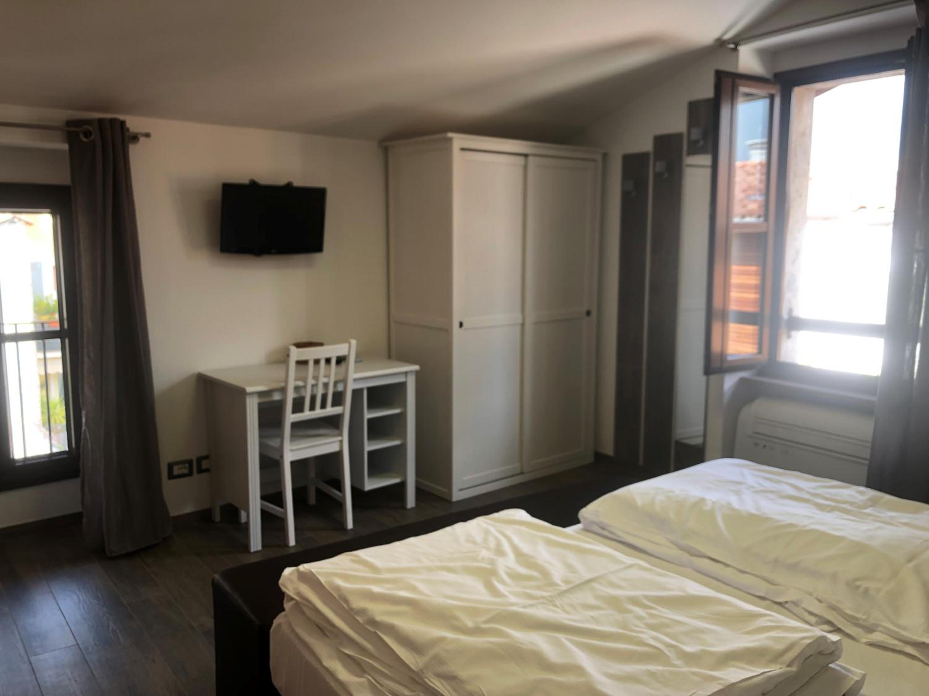 Superior Double Room - Photo 12