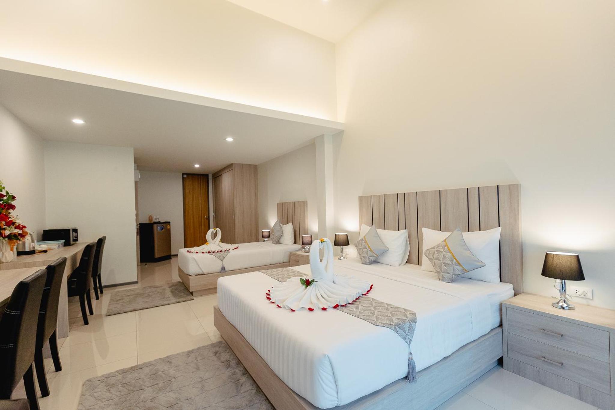 Suite with Terrace - Photo 14