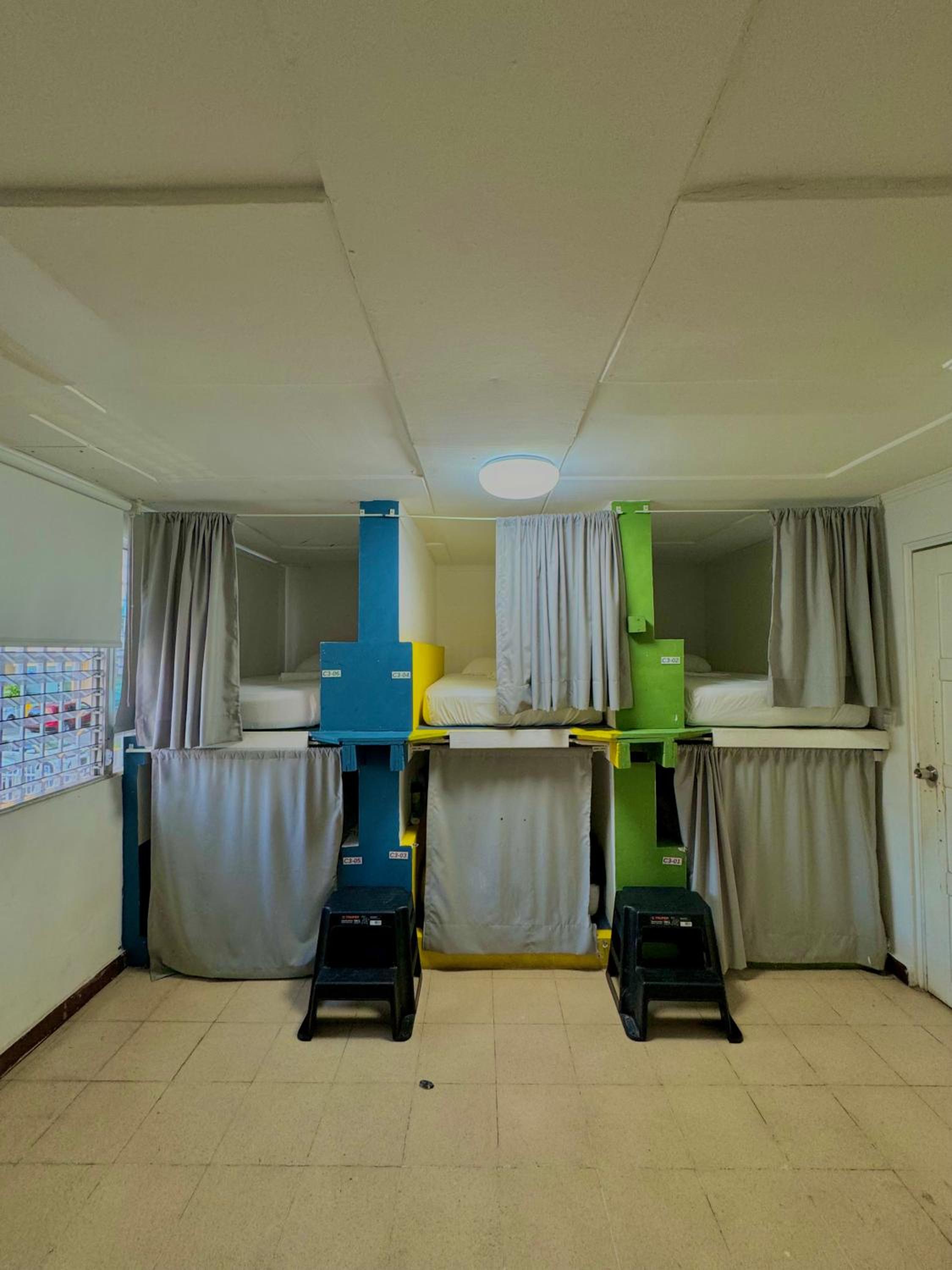 6-Bed Mixed Dormitory Room photo 1