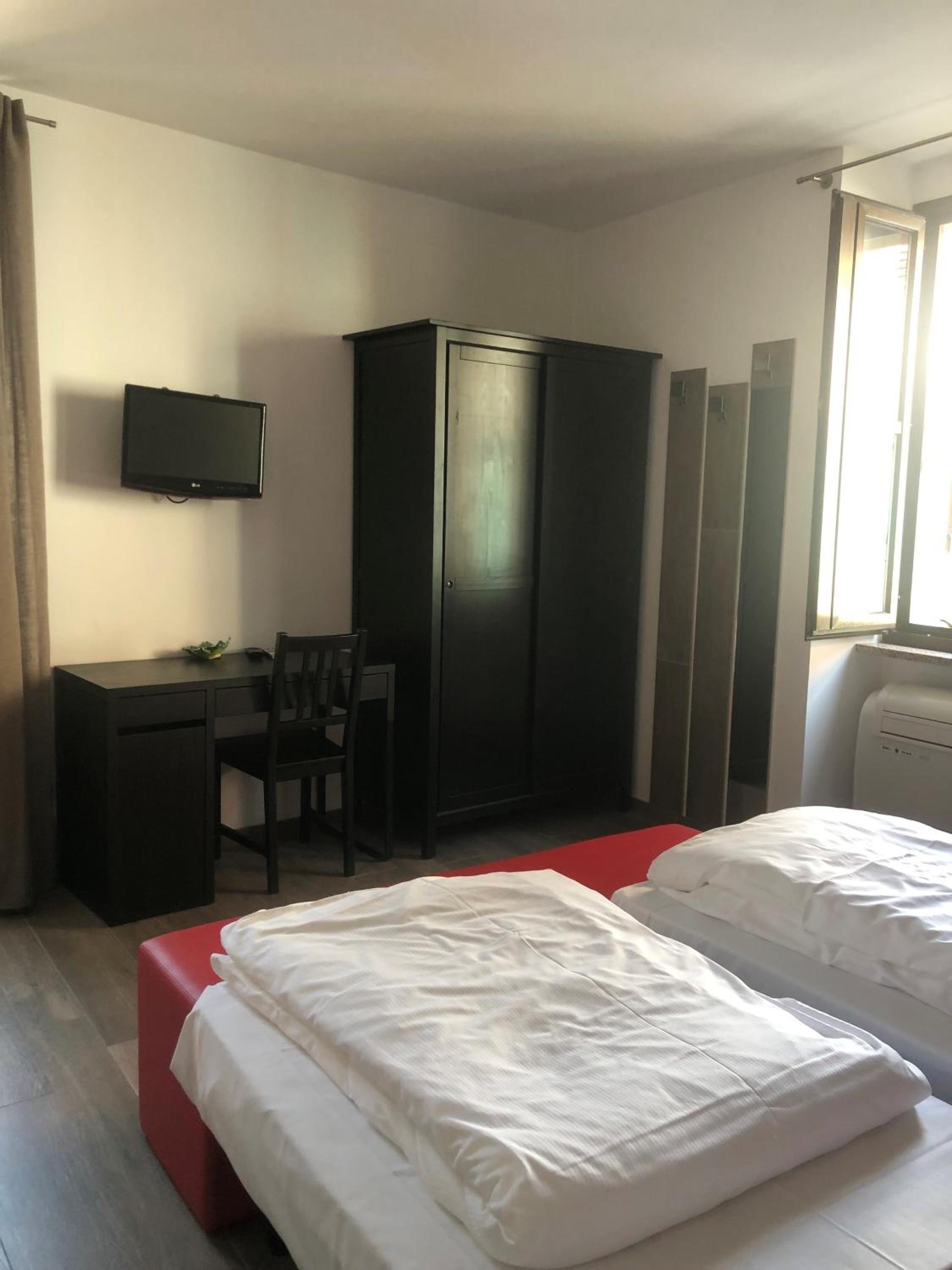 Classic Double or Twin Room with Balcony