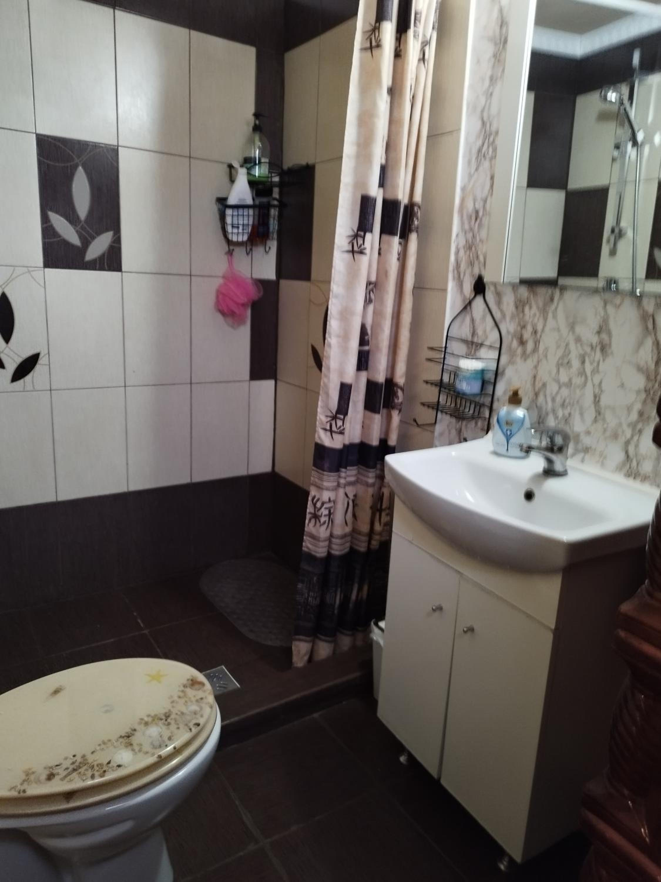 One-Bedroom House photo 2