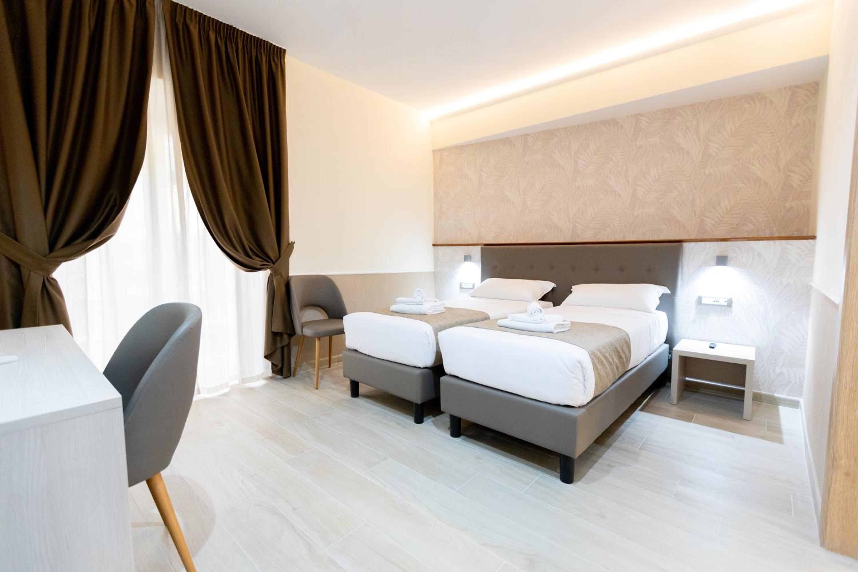 Deluxe Doppel- oder Zweibettzimmer mit Balkon