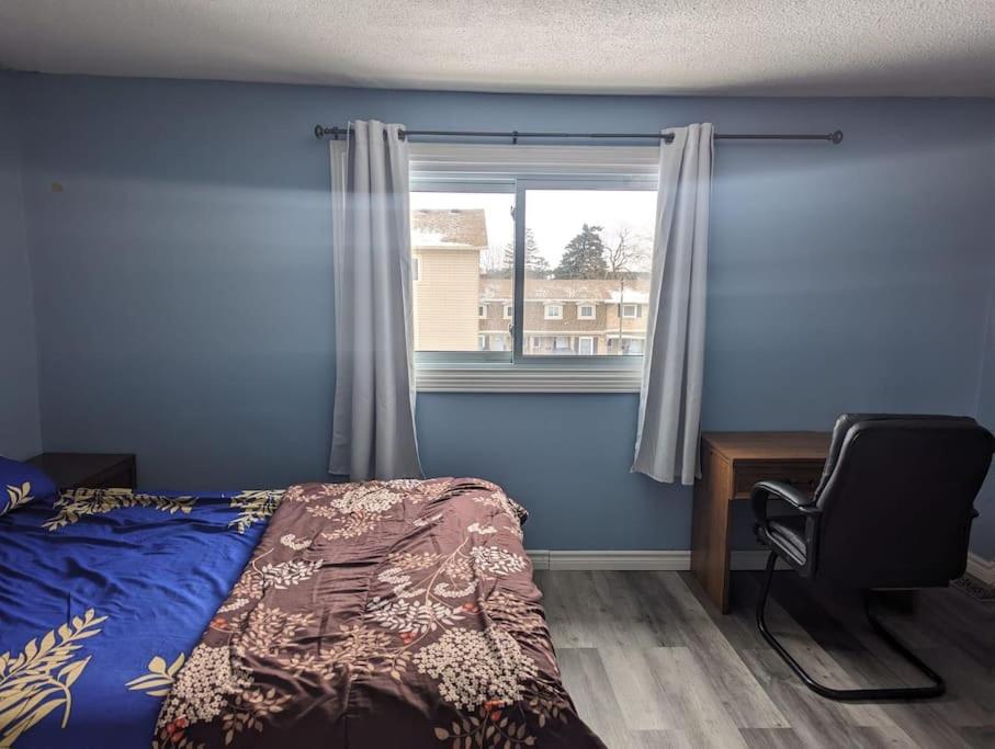 Two-Bedroom Standard Apartment photo 1
