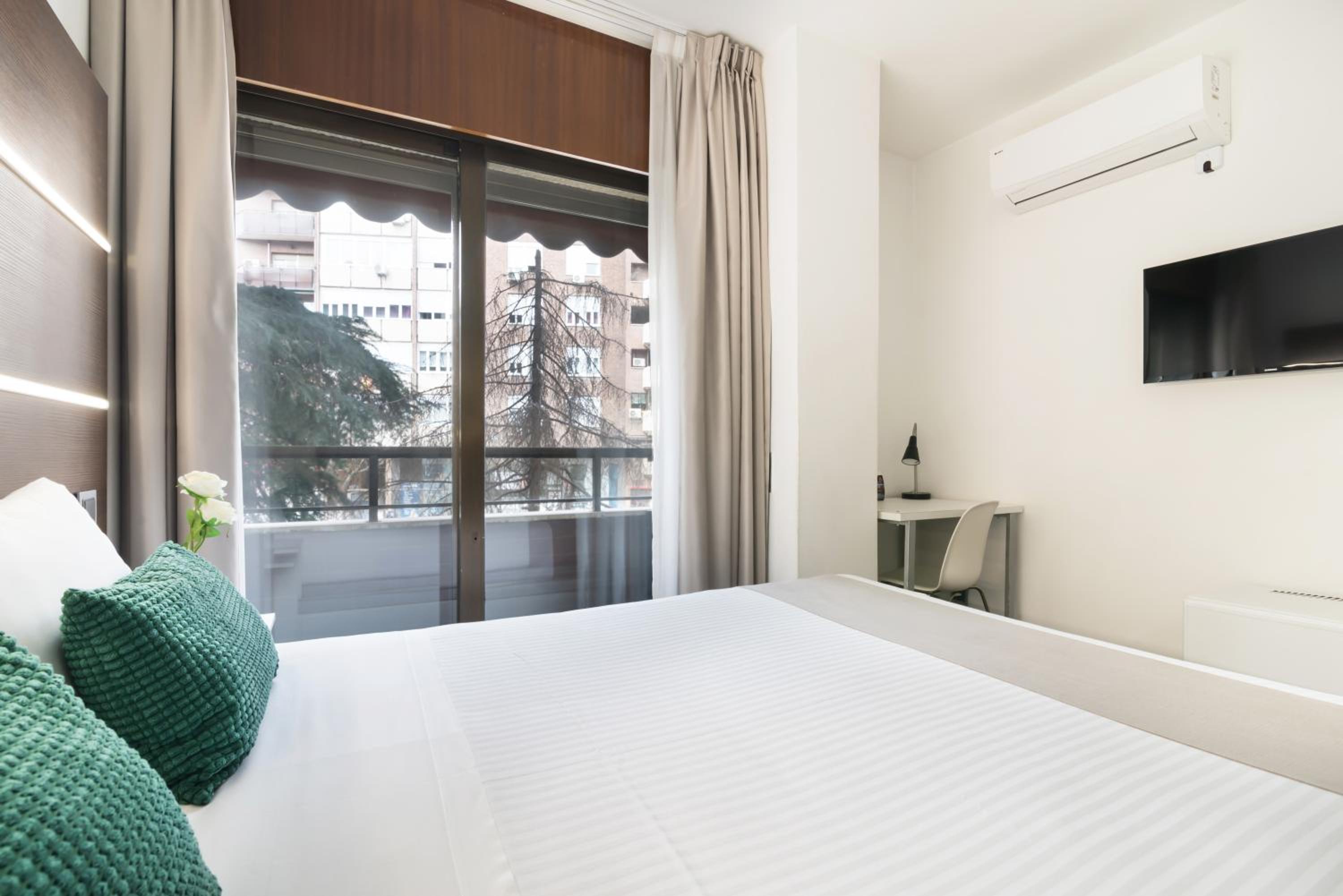 Economy Double Room photo 3