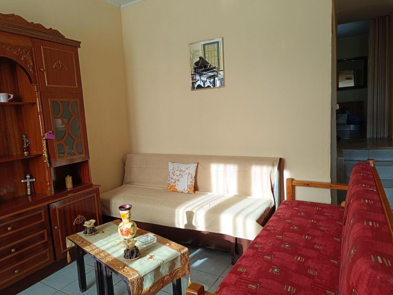 One-Bedroom House photo 1