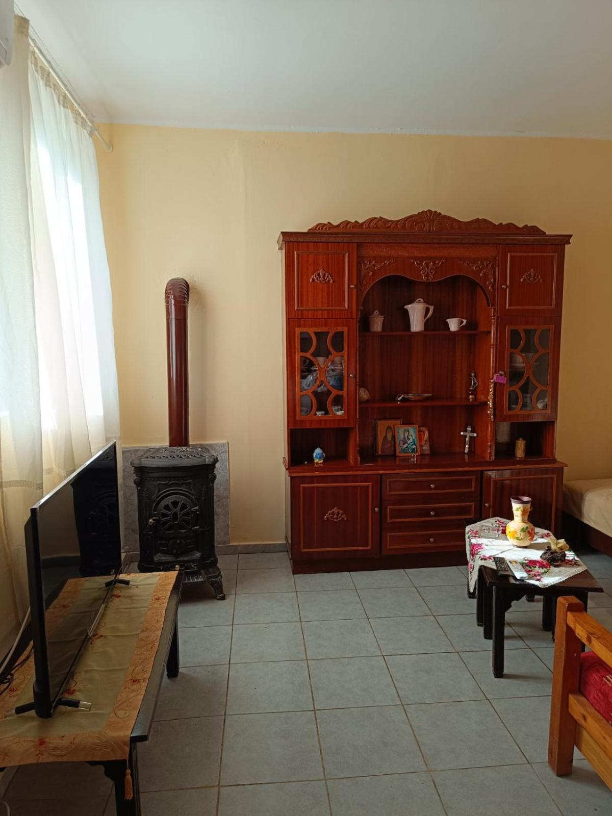 One-Bedroom House photo 3