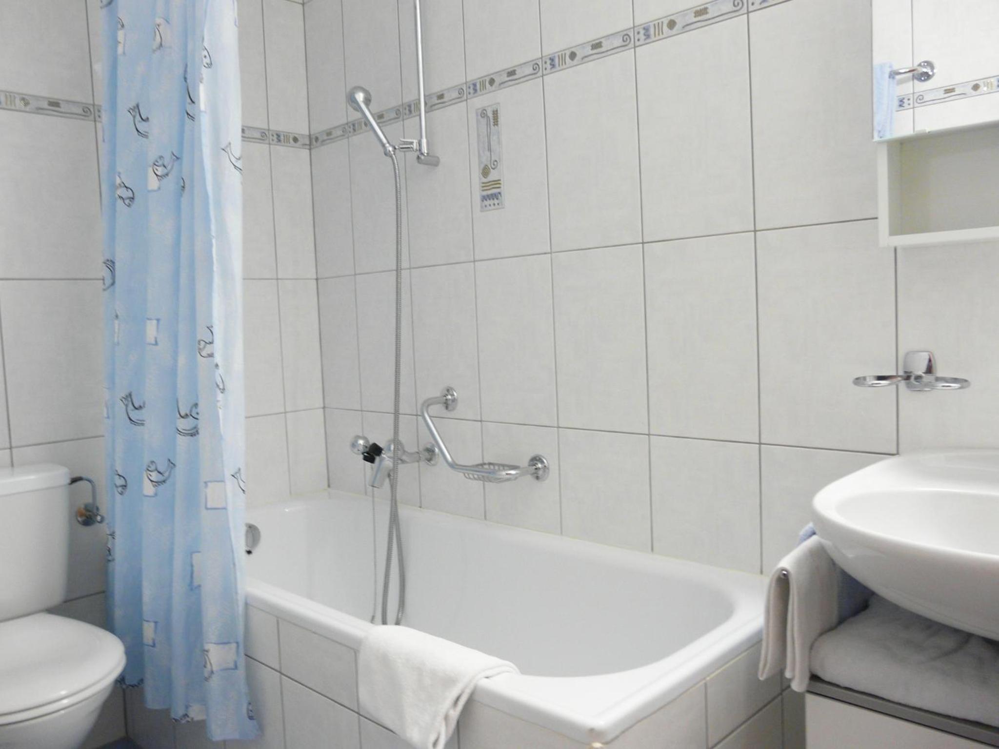 Two-Bedroom Apartment with Bath Tub - First Floor photo 3