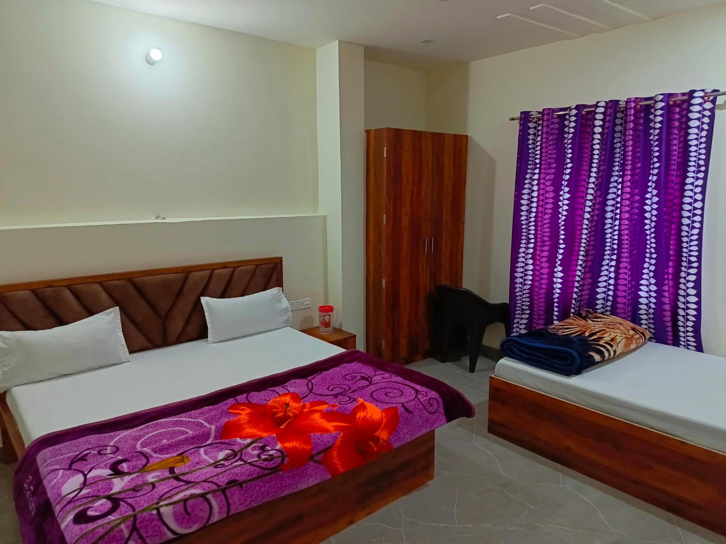Triple Room with Private Bathroom photo 3