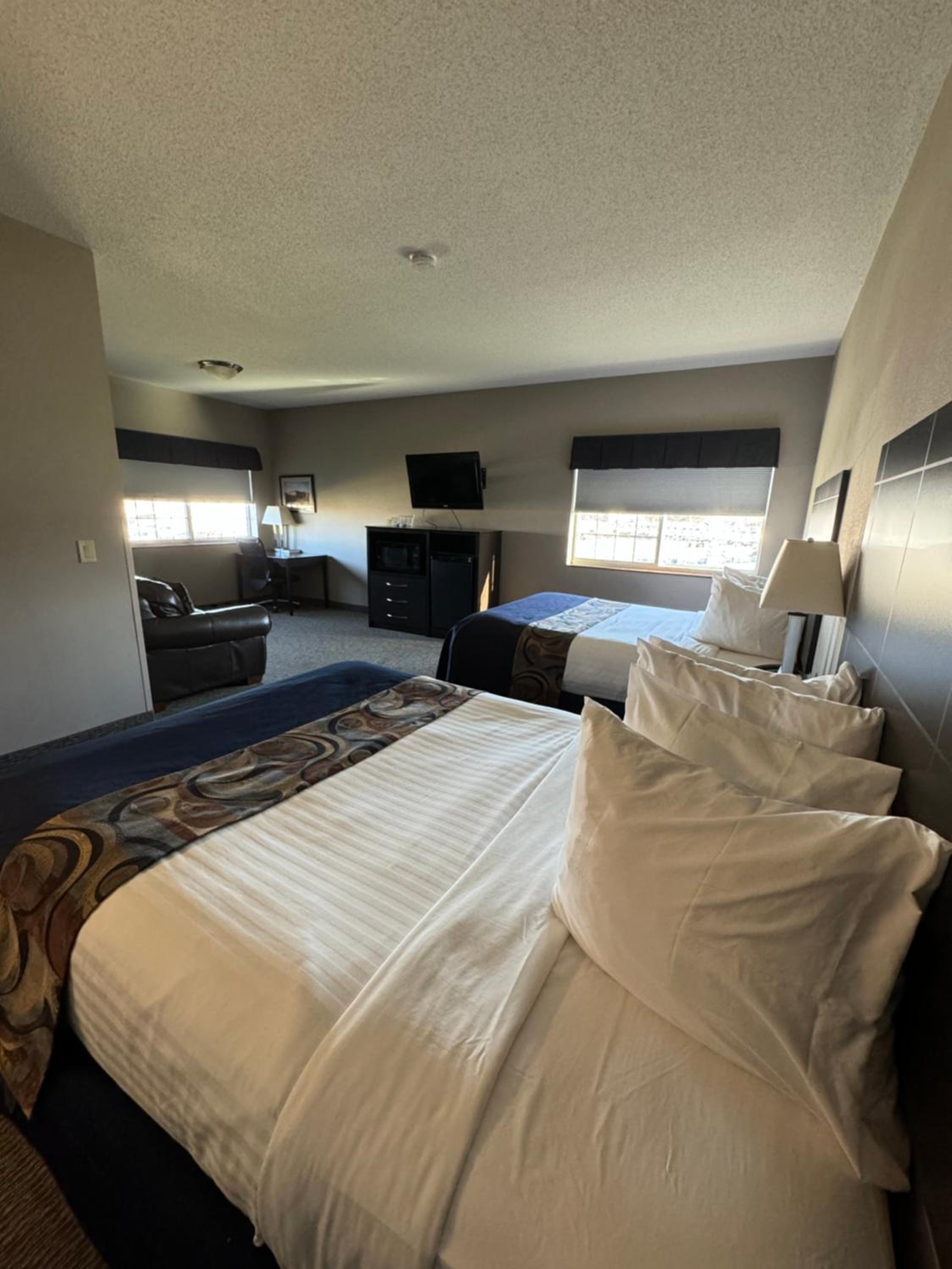 Queen Suite photo 3