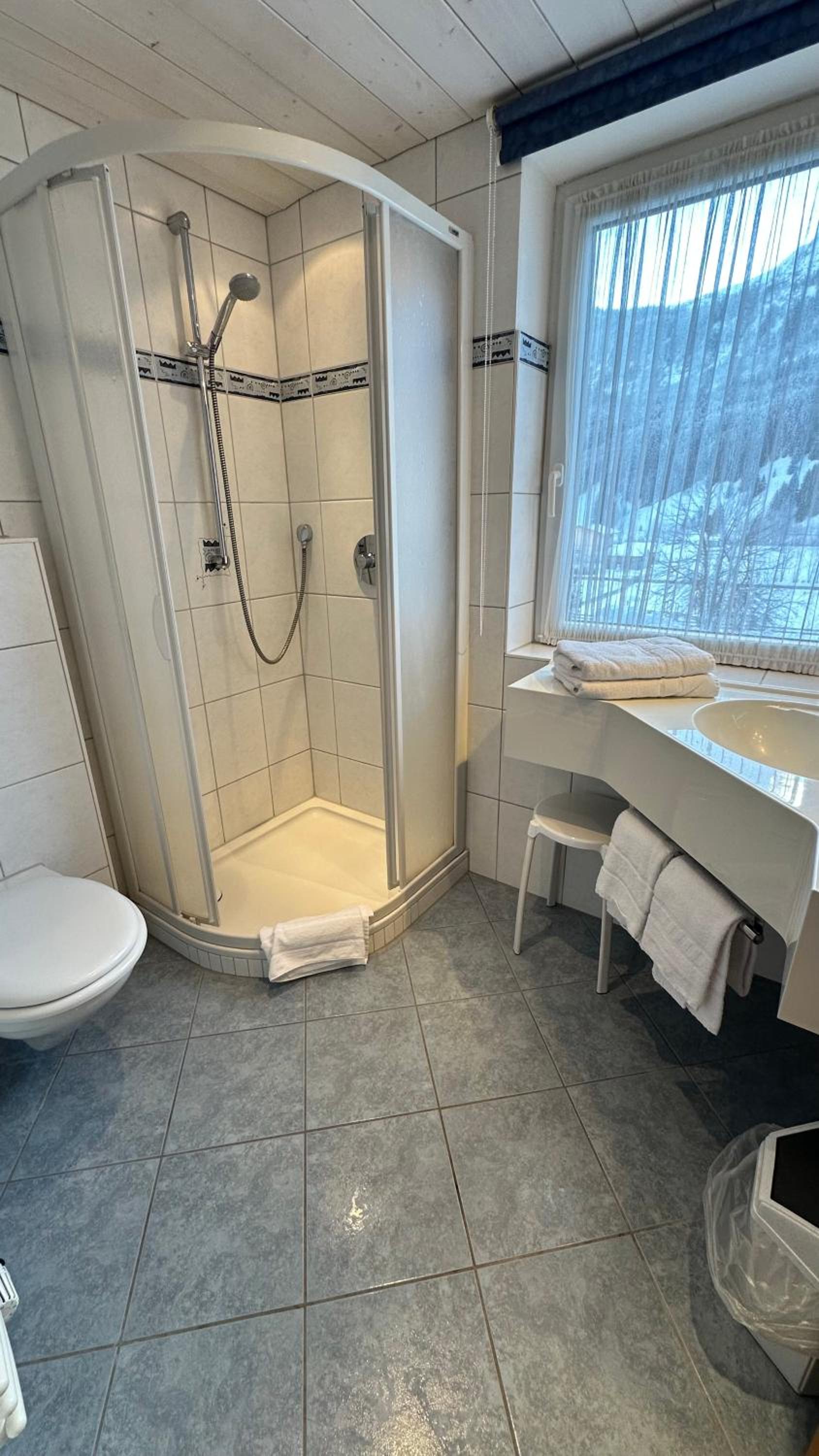 Double Room with South View - Photo 3
