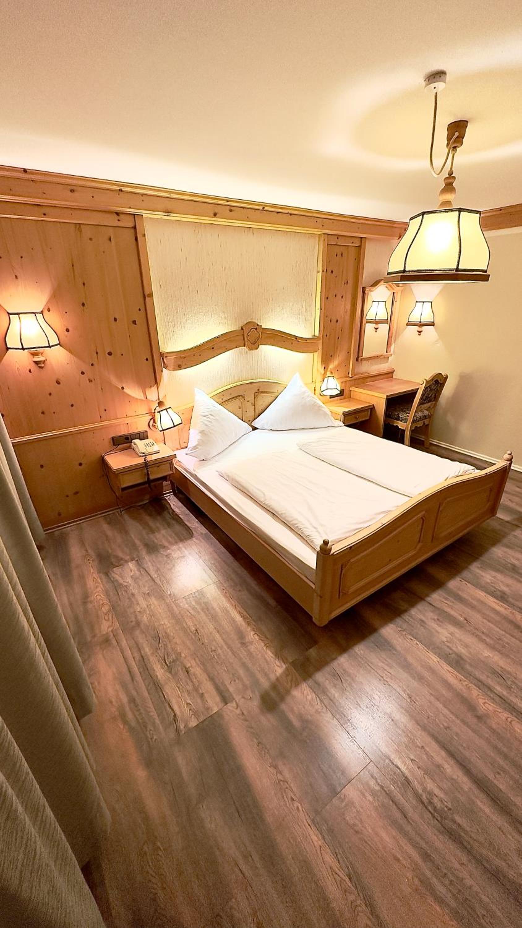 Double Room with West View - Photo 1