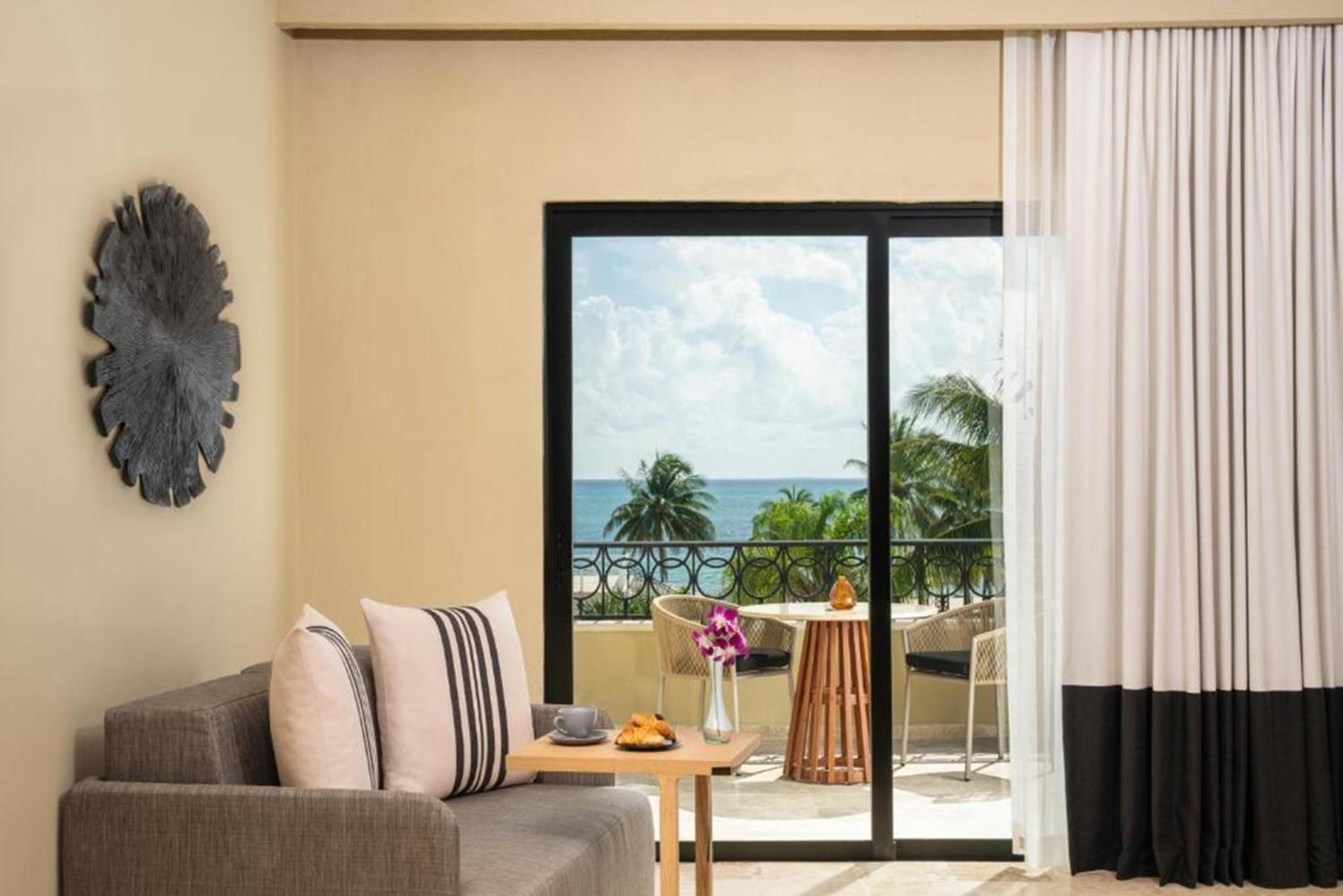 Master King Suite with Ocean Front View - Photo 4