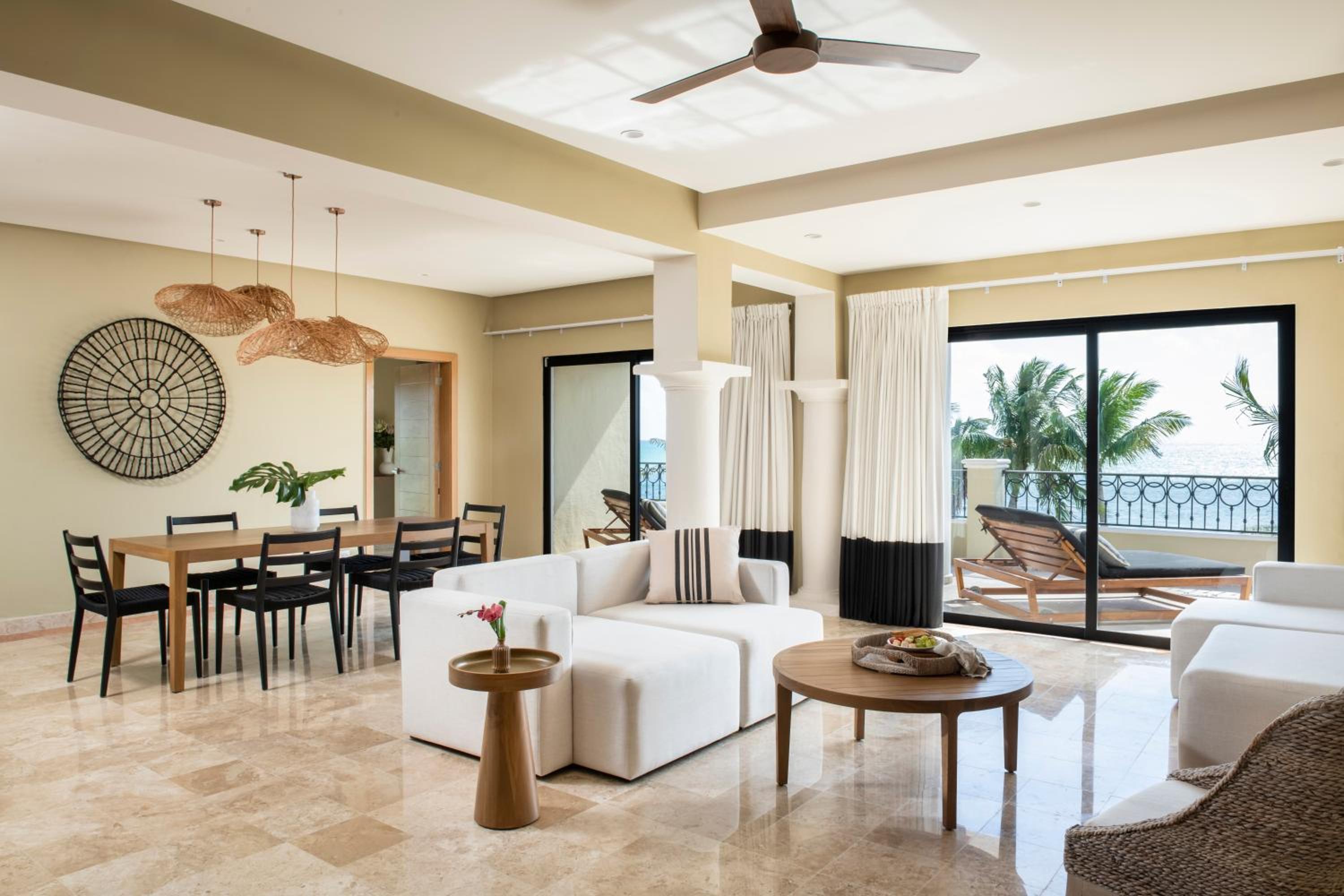 Presidential King Suite thumbnail 5