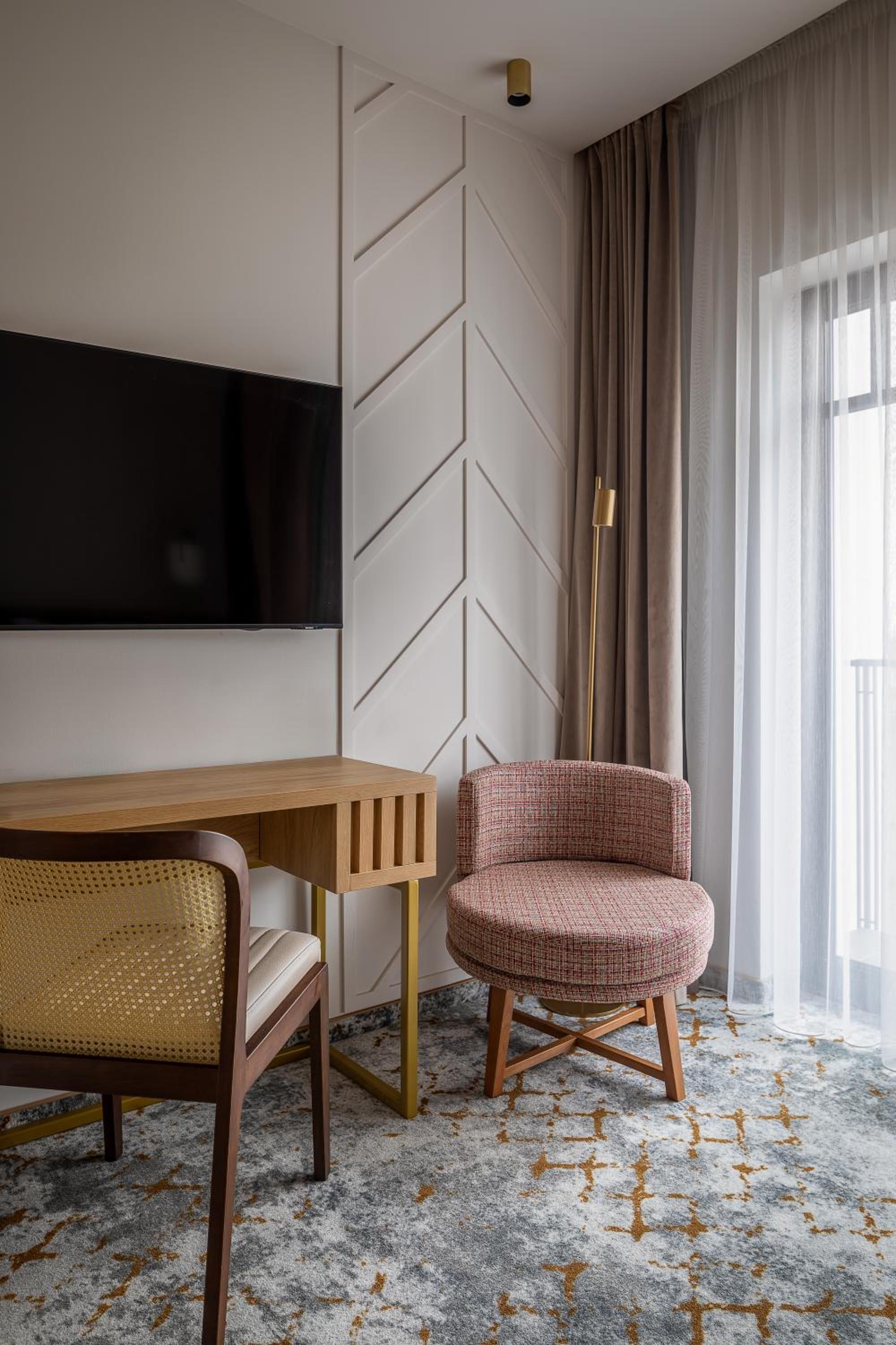 Double Room - Photo 7