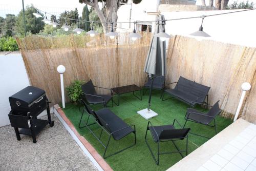 Three-Bedroom House with Sea View - Split Level