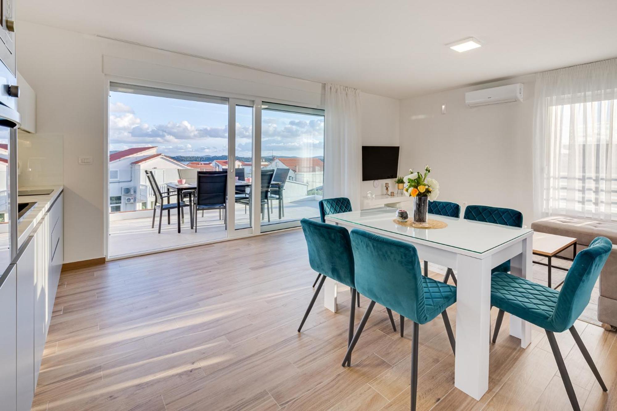 Penthouse Apartment photo 2