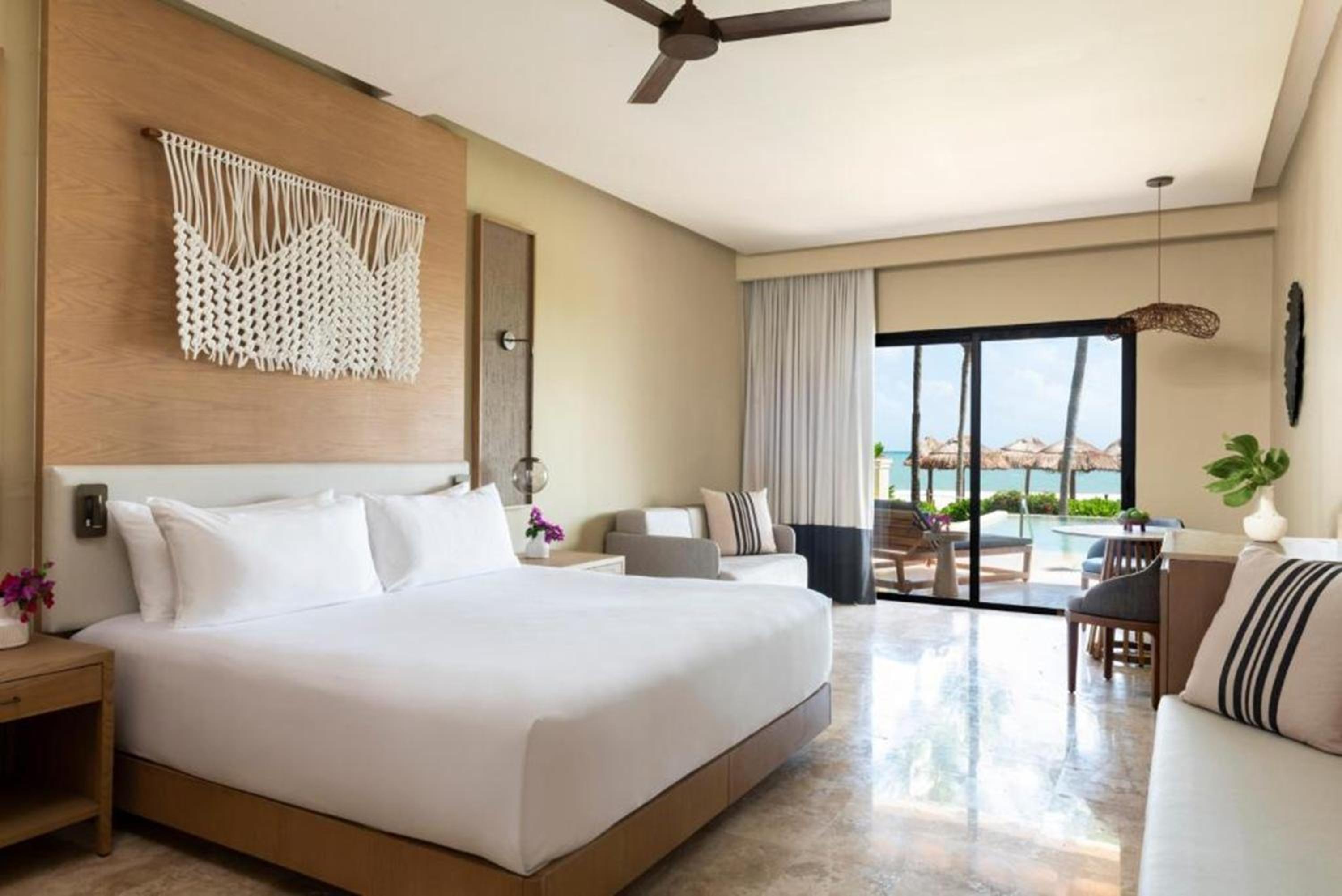 King Junior Suite with Private Pool and Ocean Front View