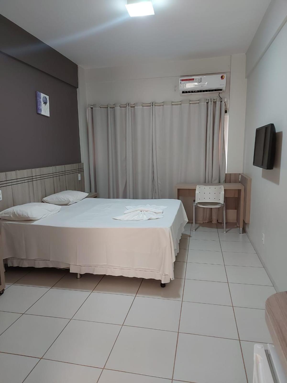 Large Double or Twin Room photo 3