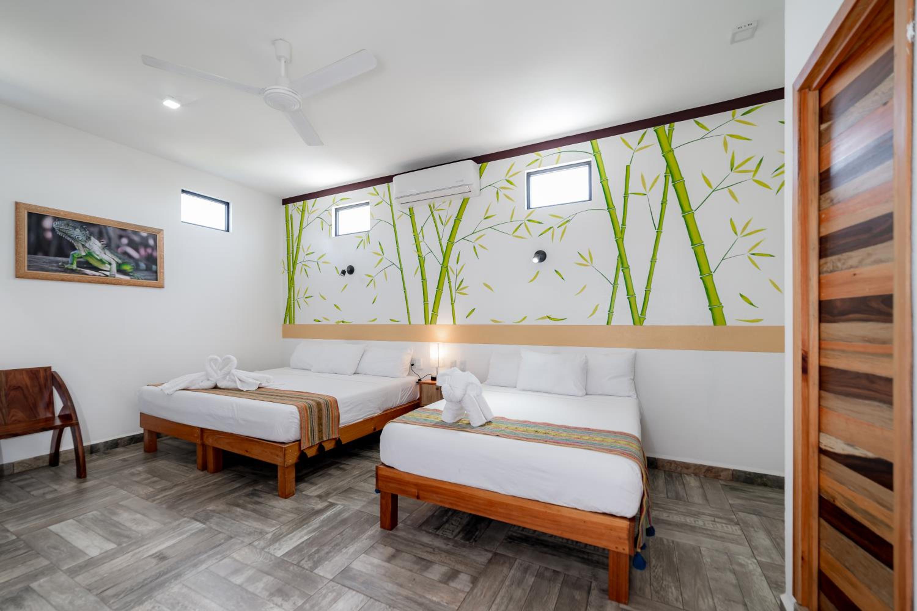 Twin Room - Photo 5