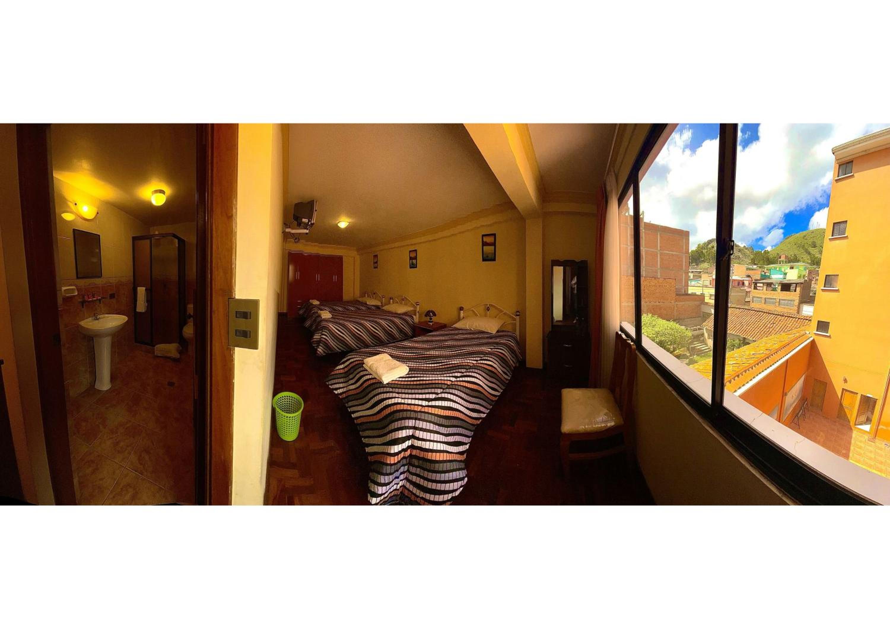 Triple Room with Private Bathroom photo 3