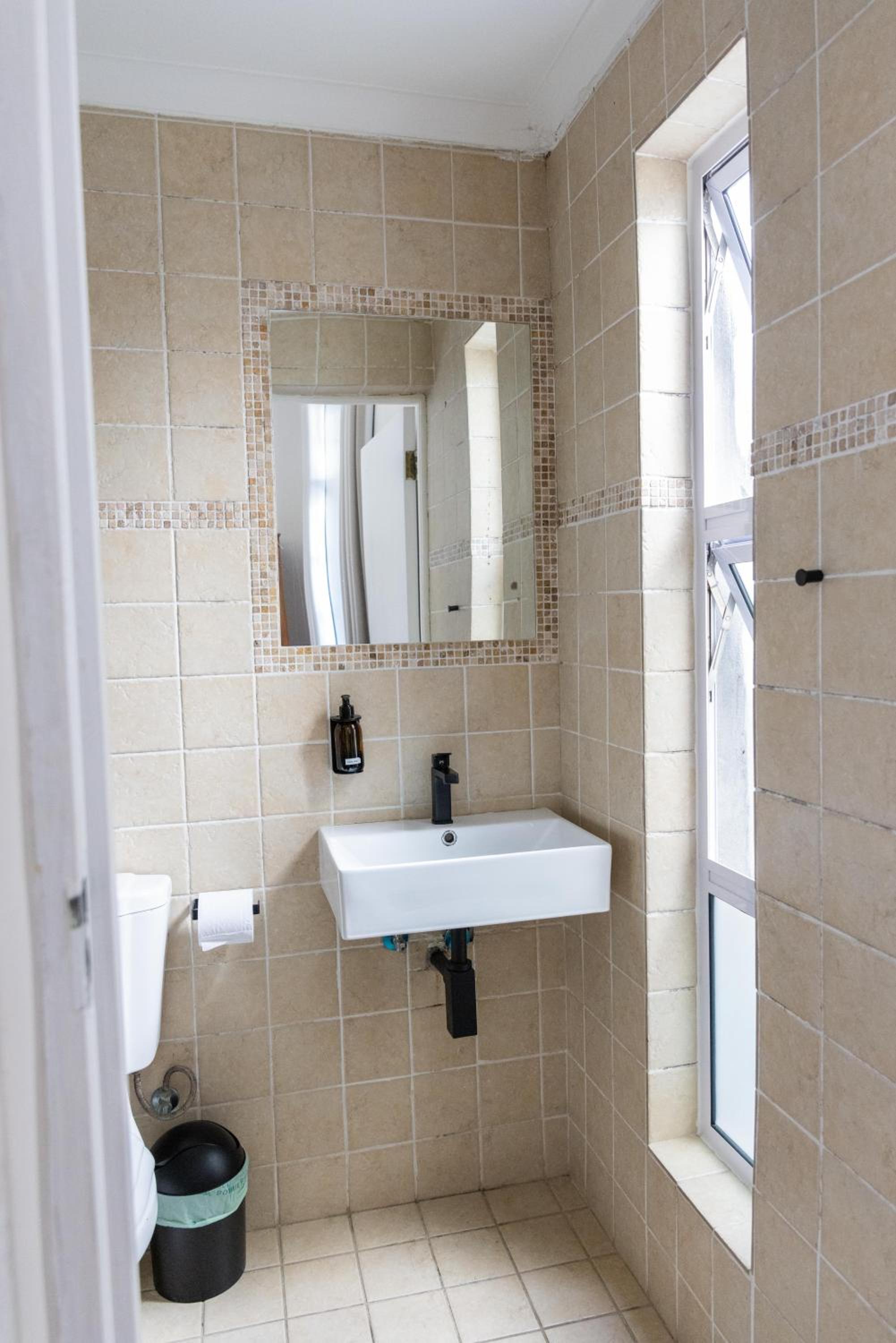 Superior Double Ensuite - Photo 26