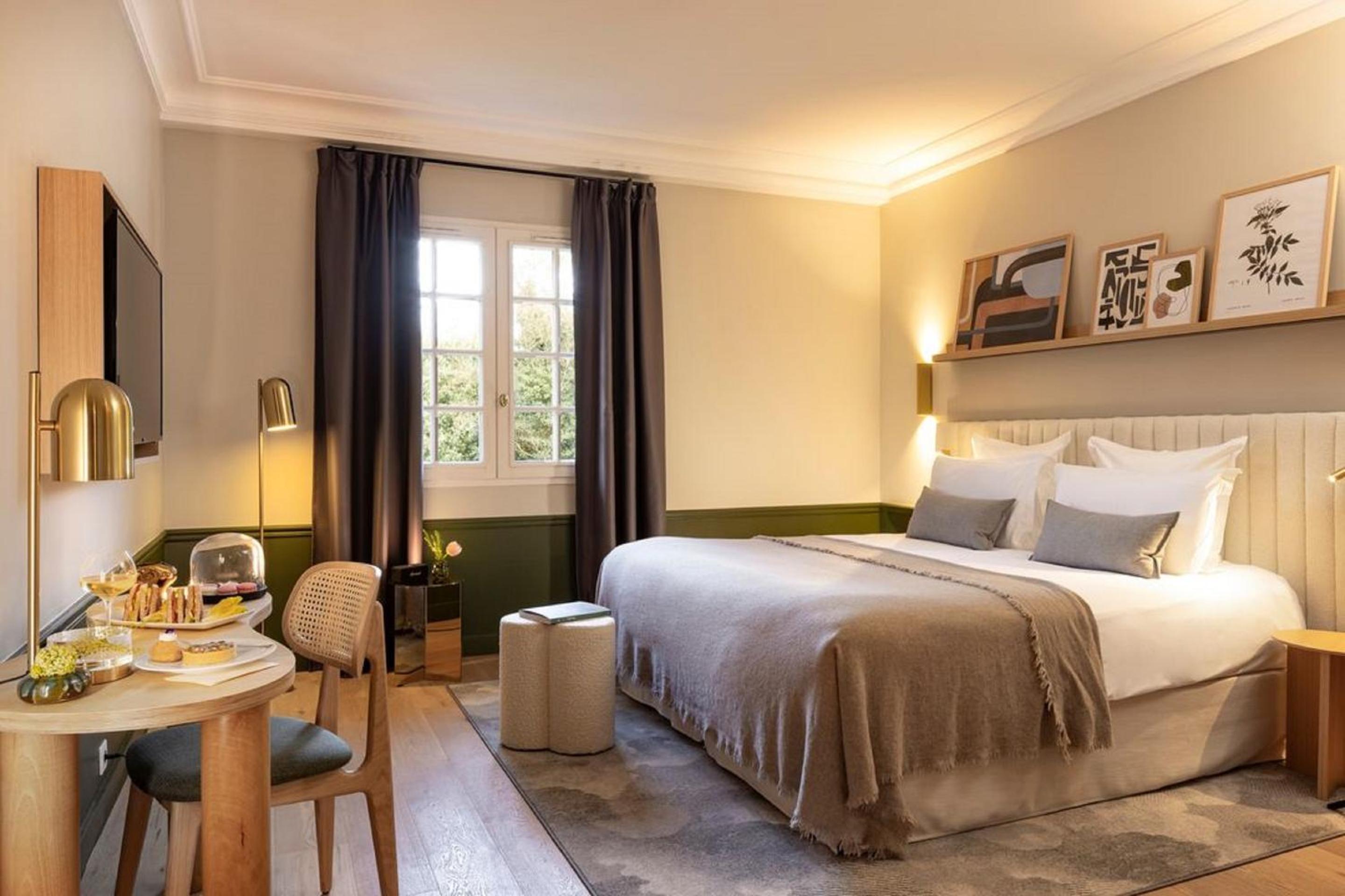 Deluxe Room - Photo 1