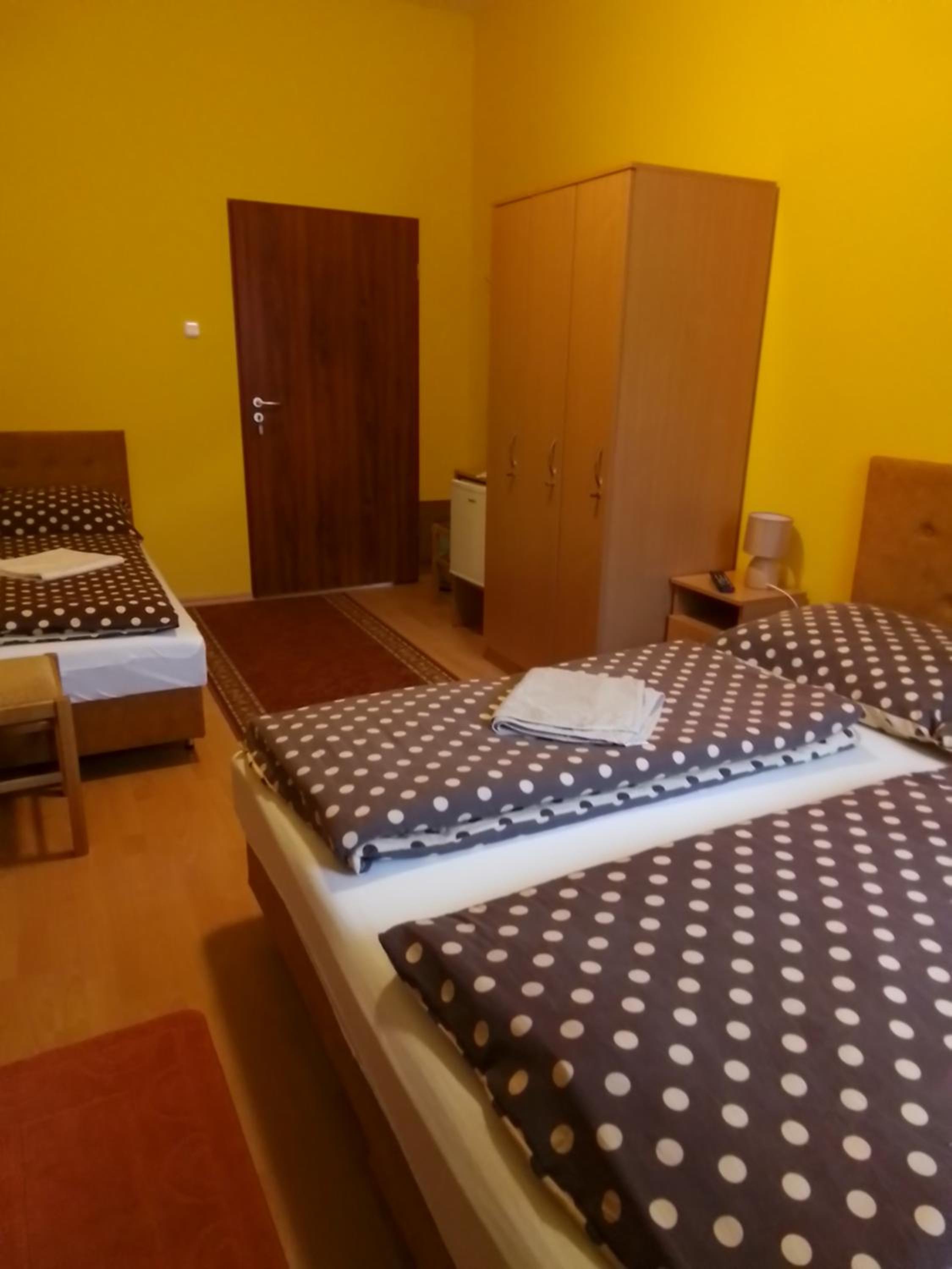 Double Room - Photo 3