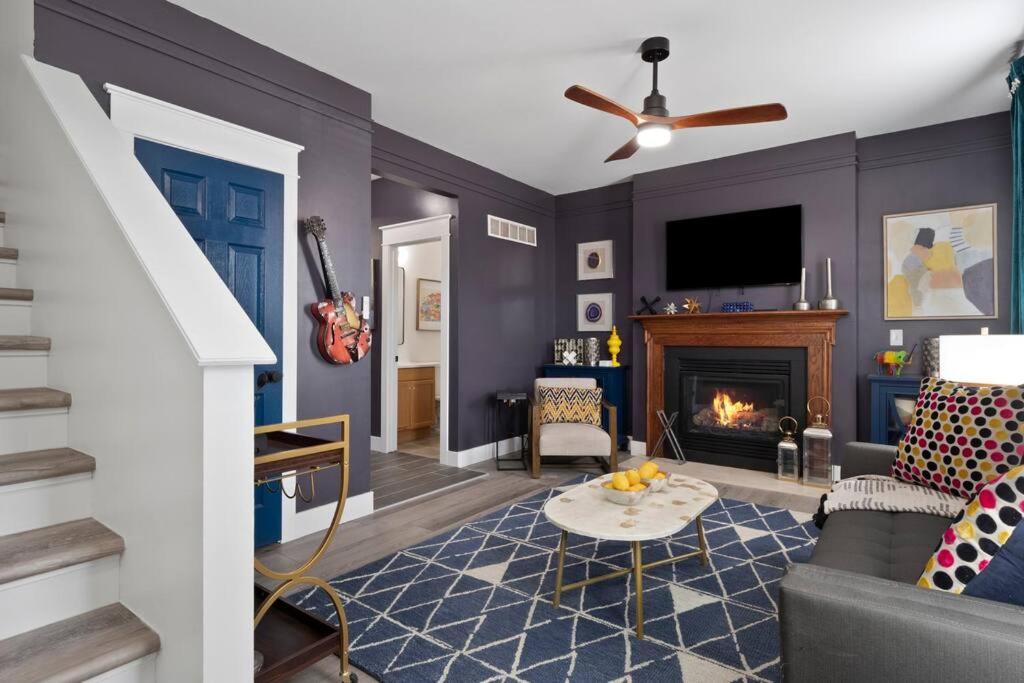 Five-Bedroom House photo 1