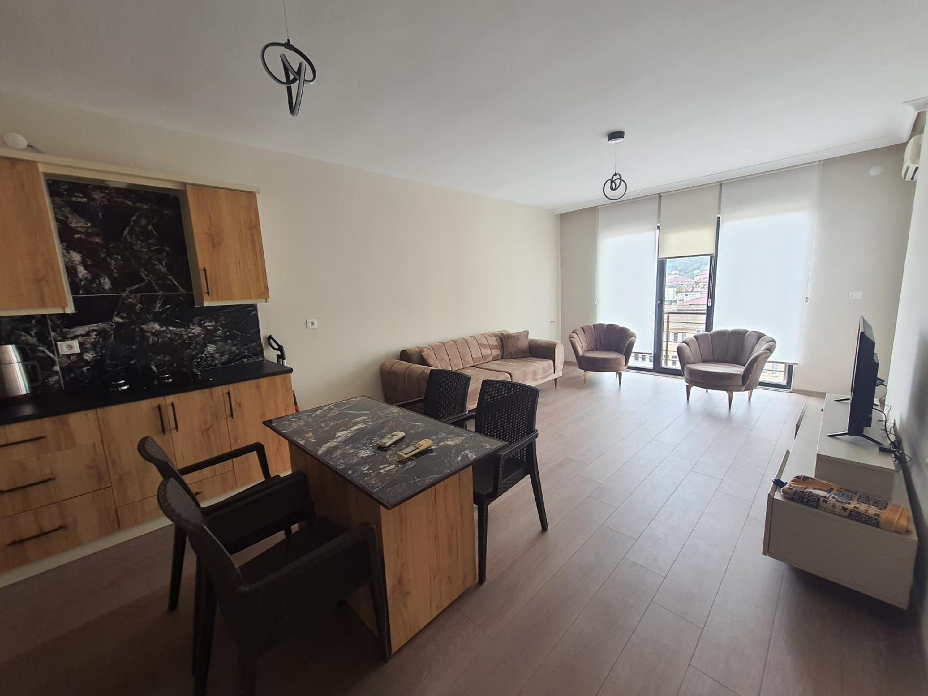 One-Bedroom Apartment photo 2