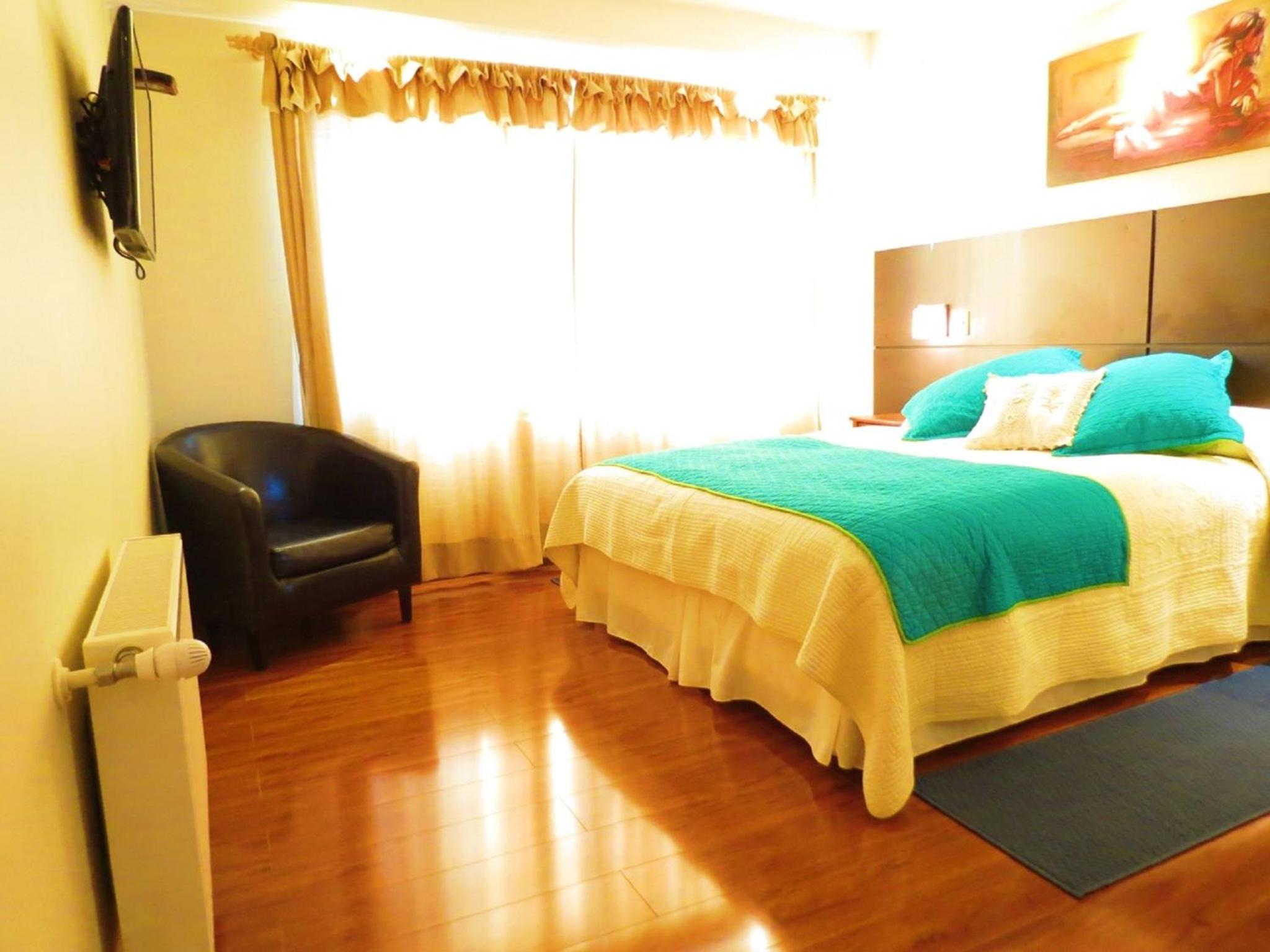 Double Room with Private Bathroom photo 3