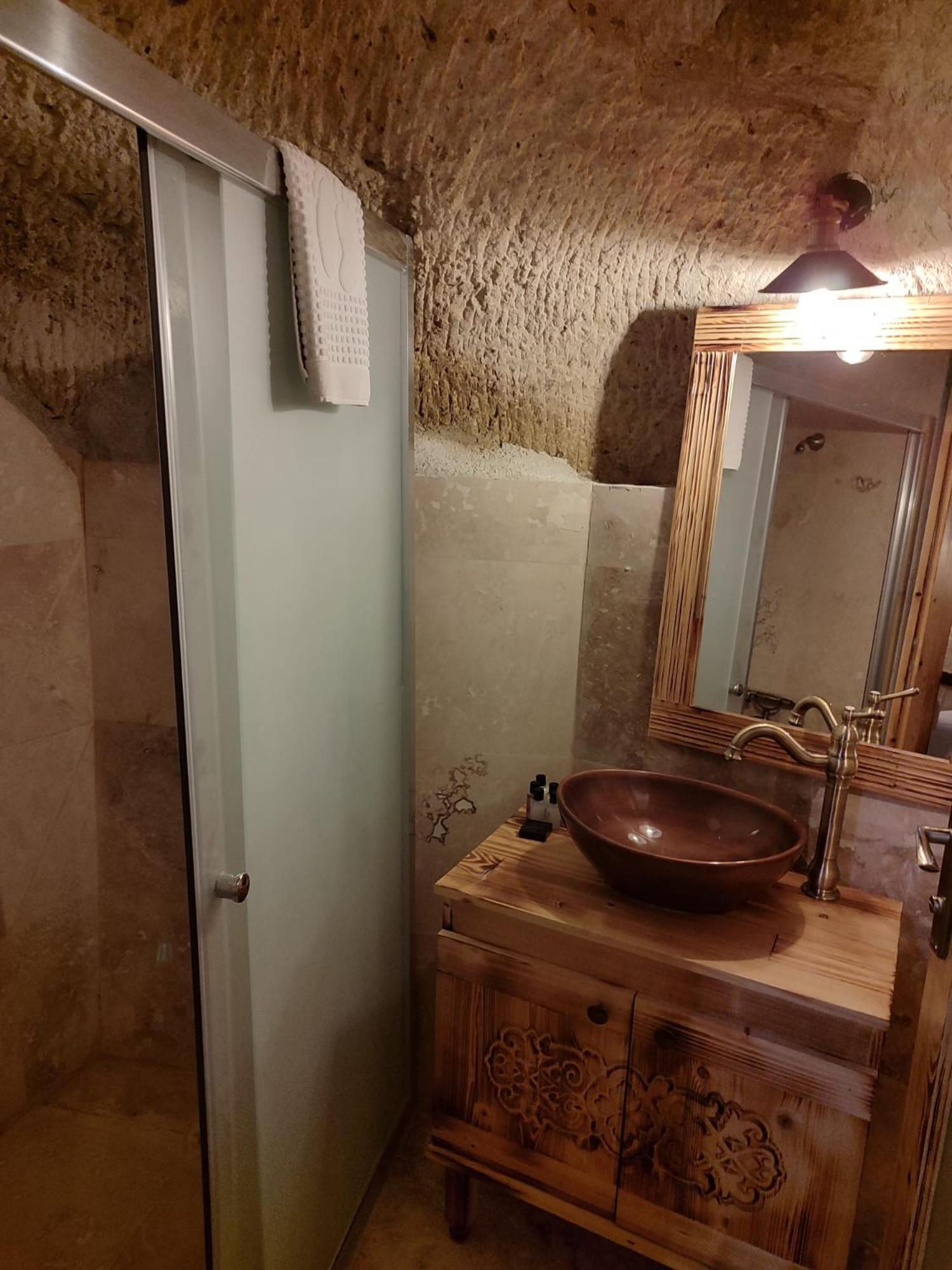 Deluxe Double Studio - Photo 15
