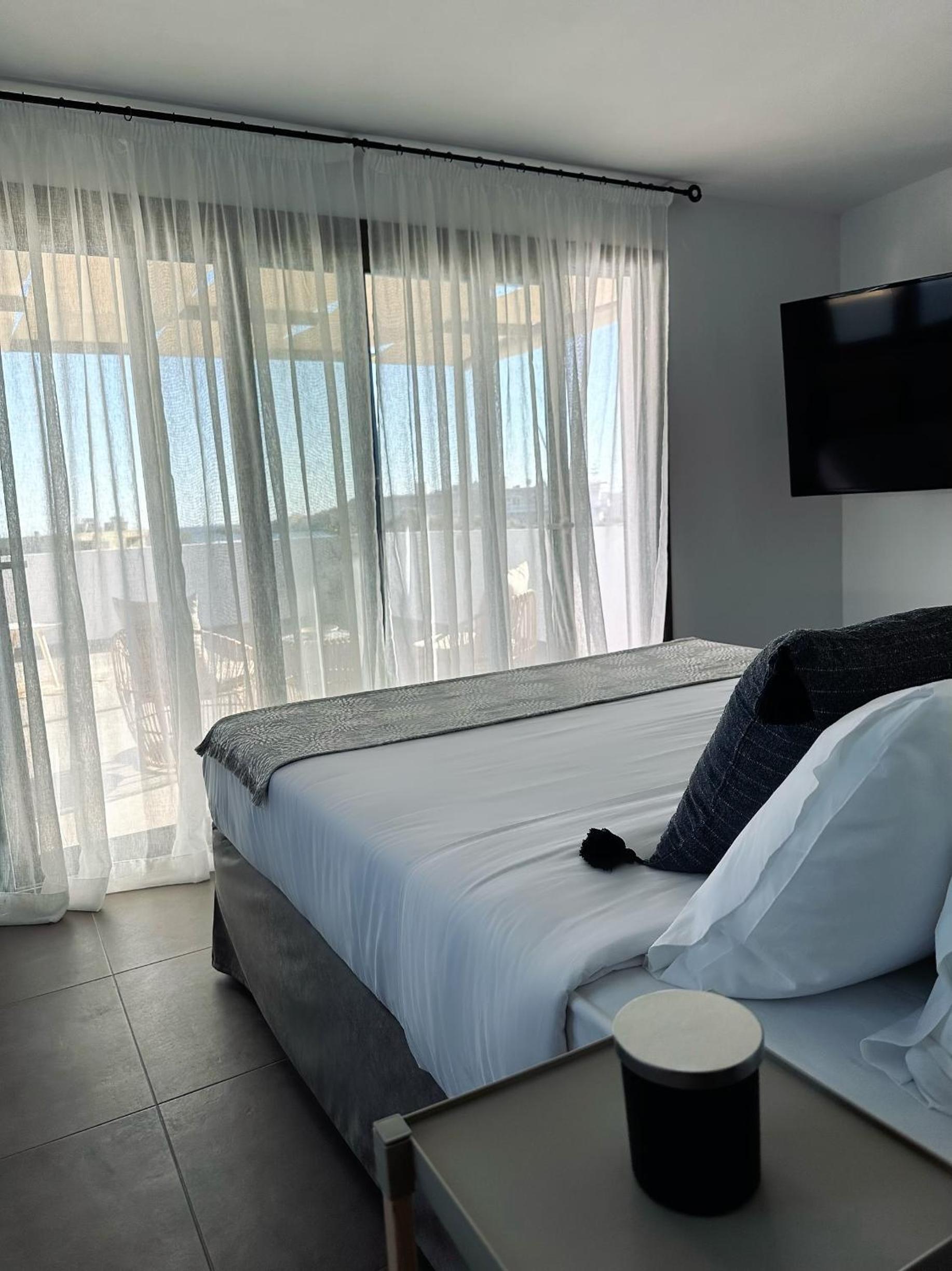 Studio with Sea View
