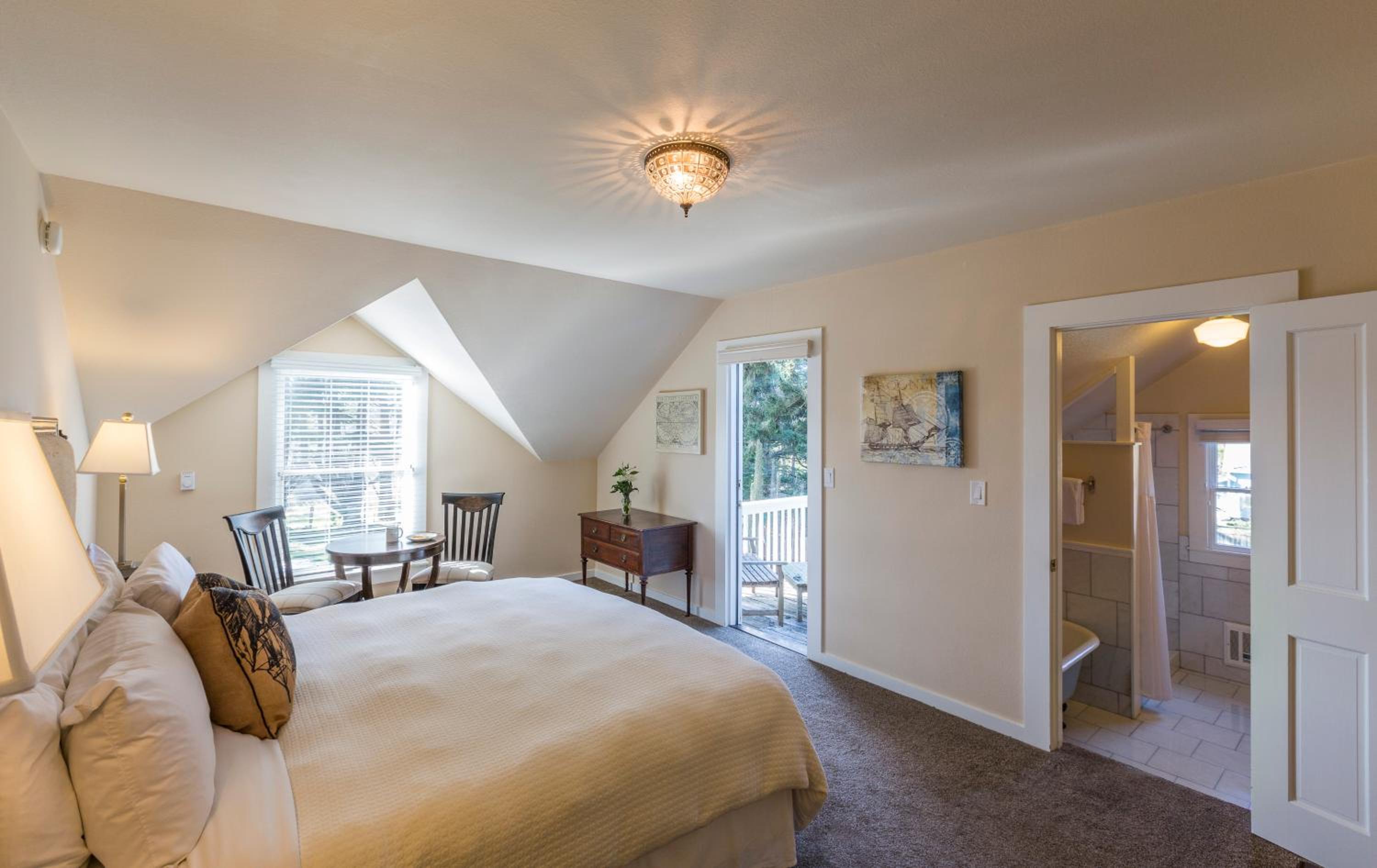 King Room with Spa Bath photo 1