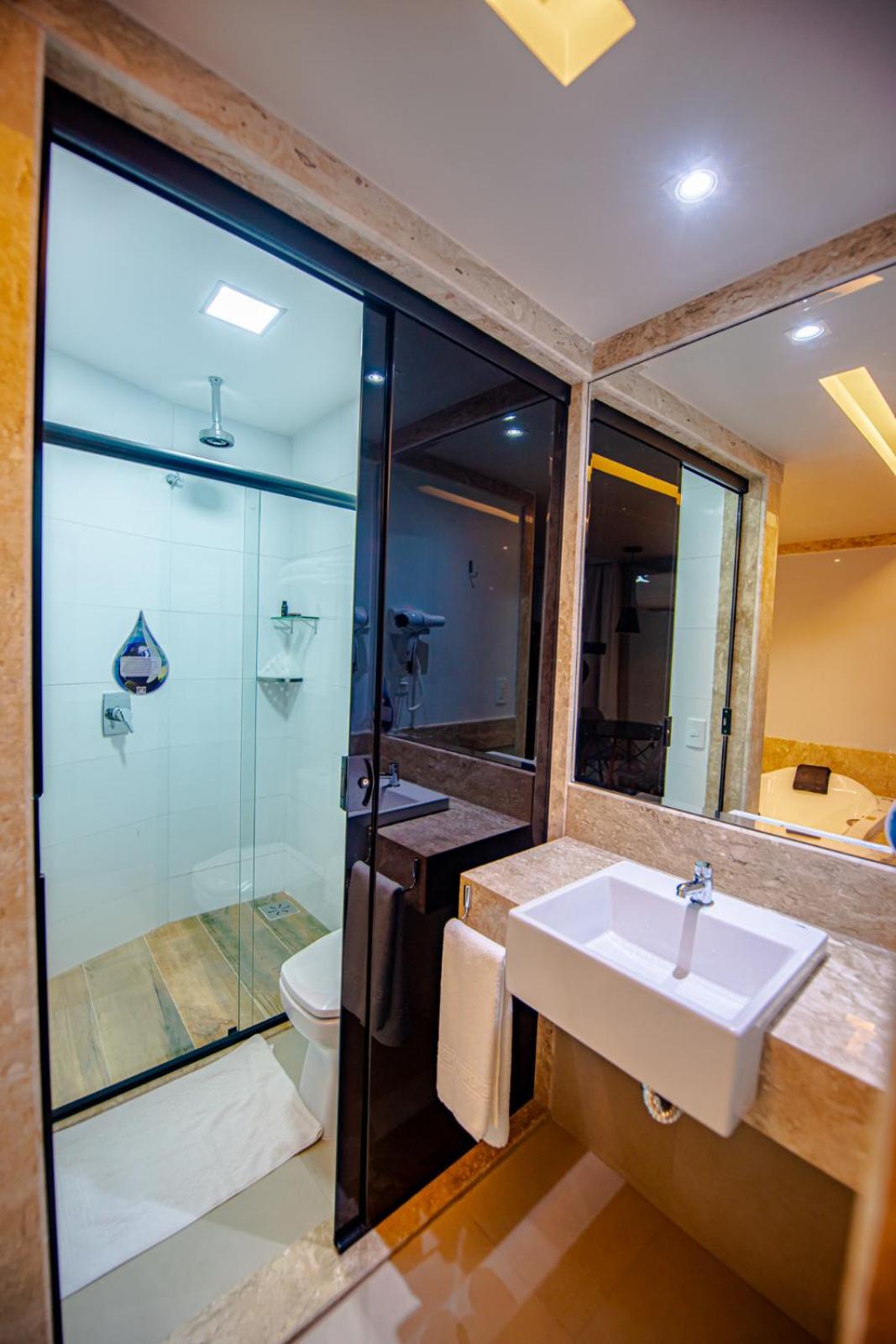 King Suite with Spa Bath photo 2