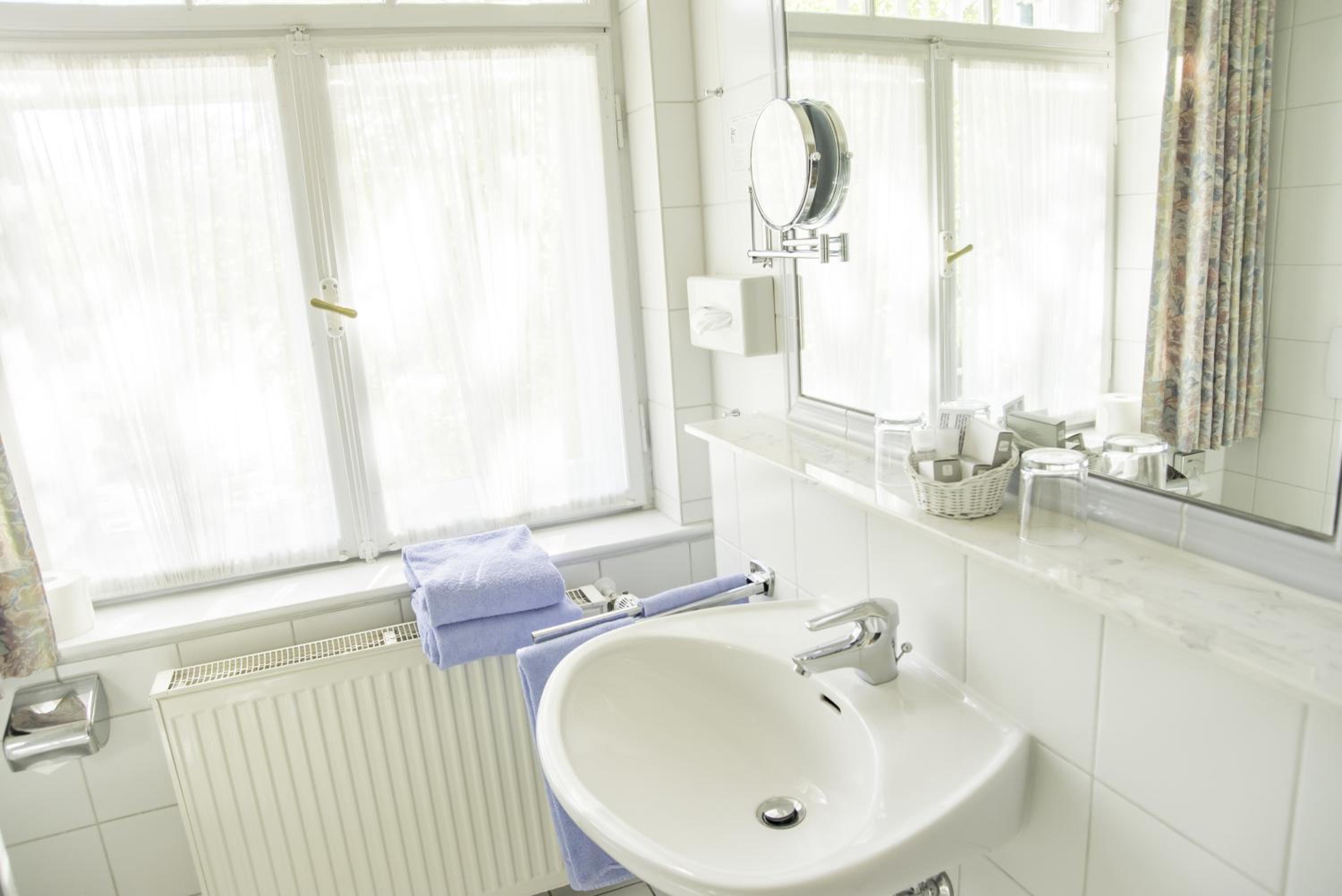 Double Room - Photo 7